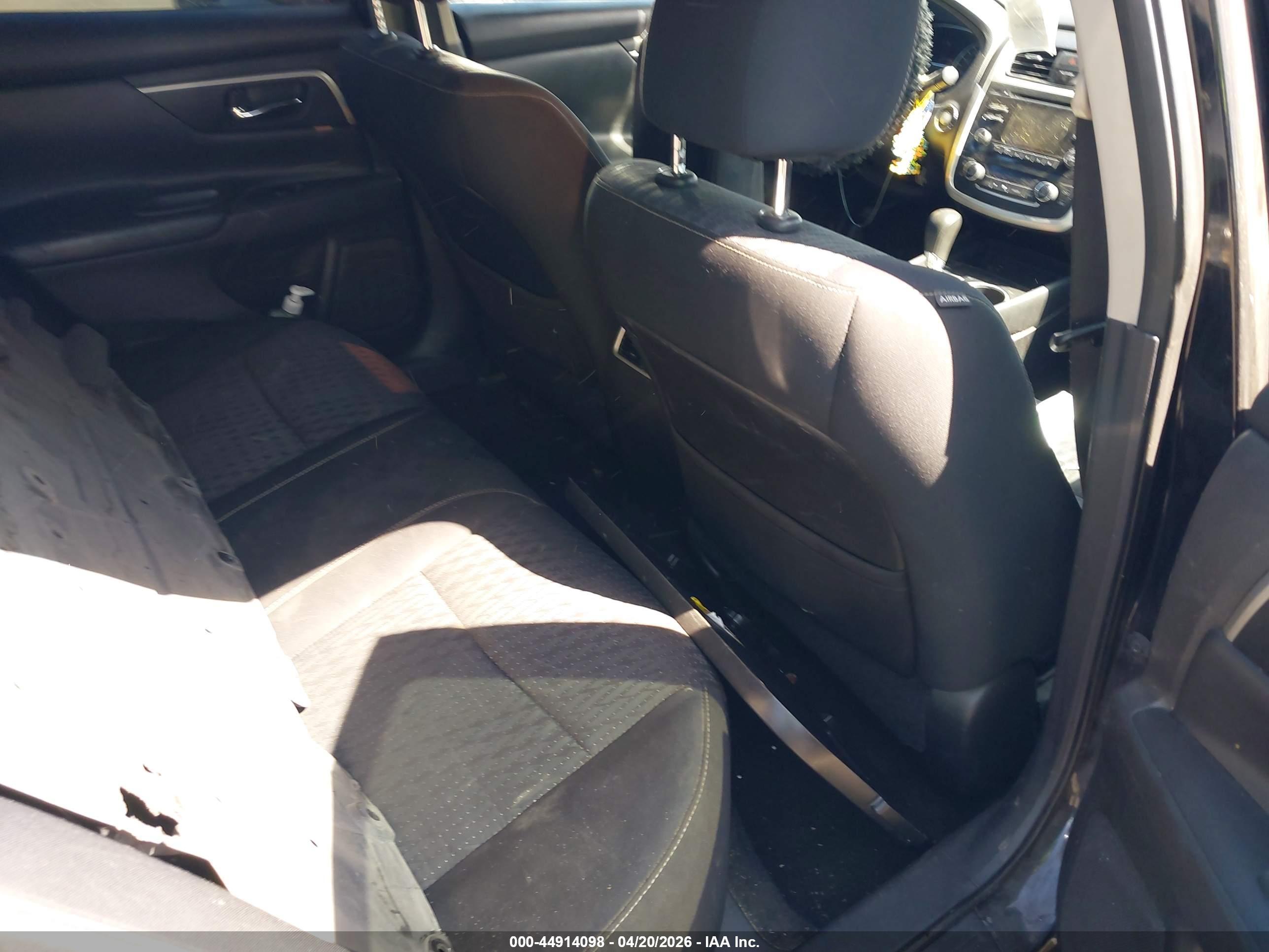 NISSAN ALTIMA image 8