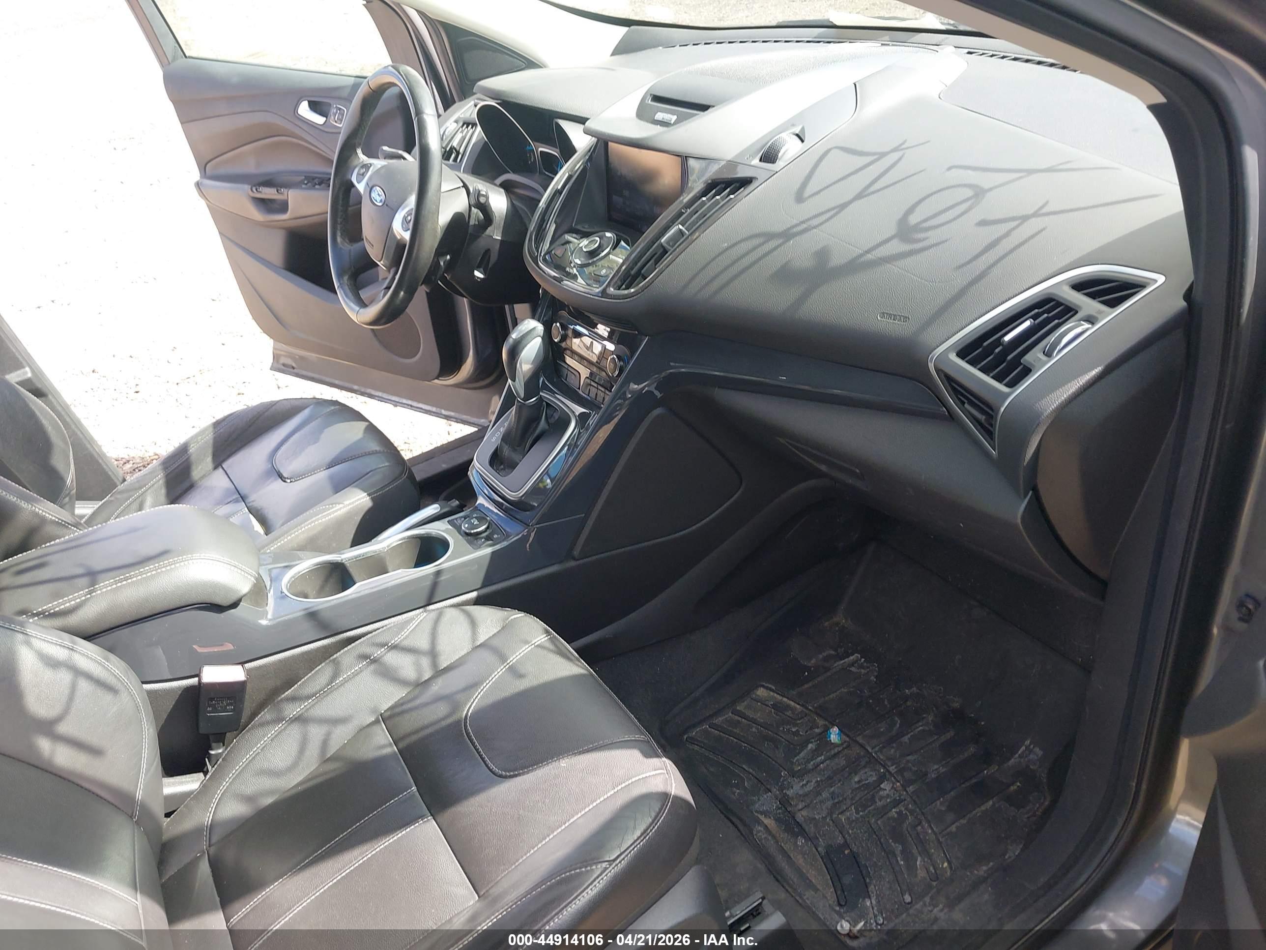 FORD ESCAPE image 5
