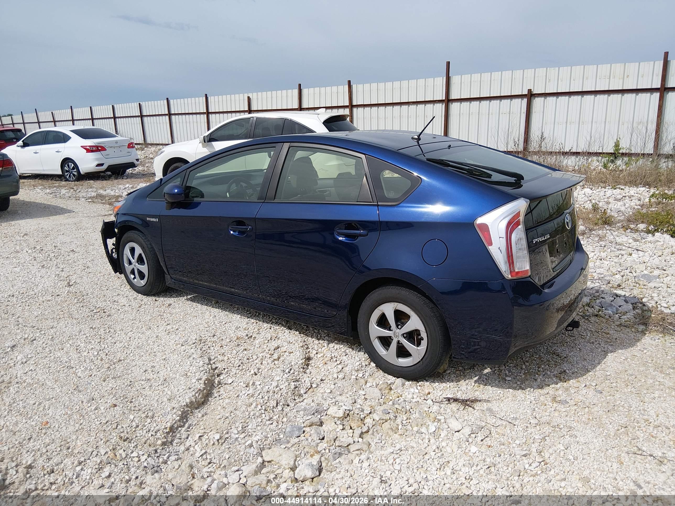 TOYOTA PRIUS image 3