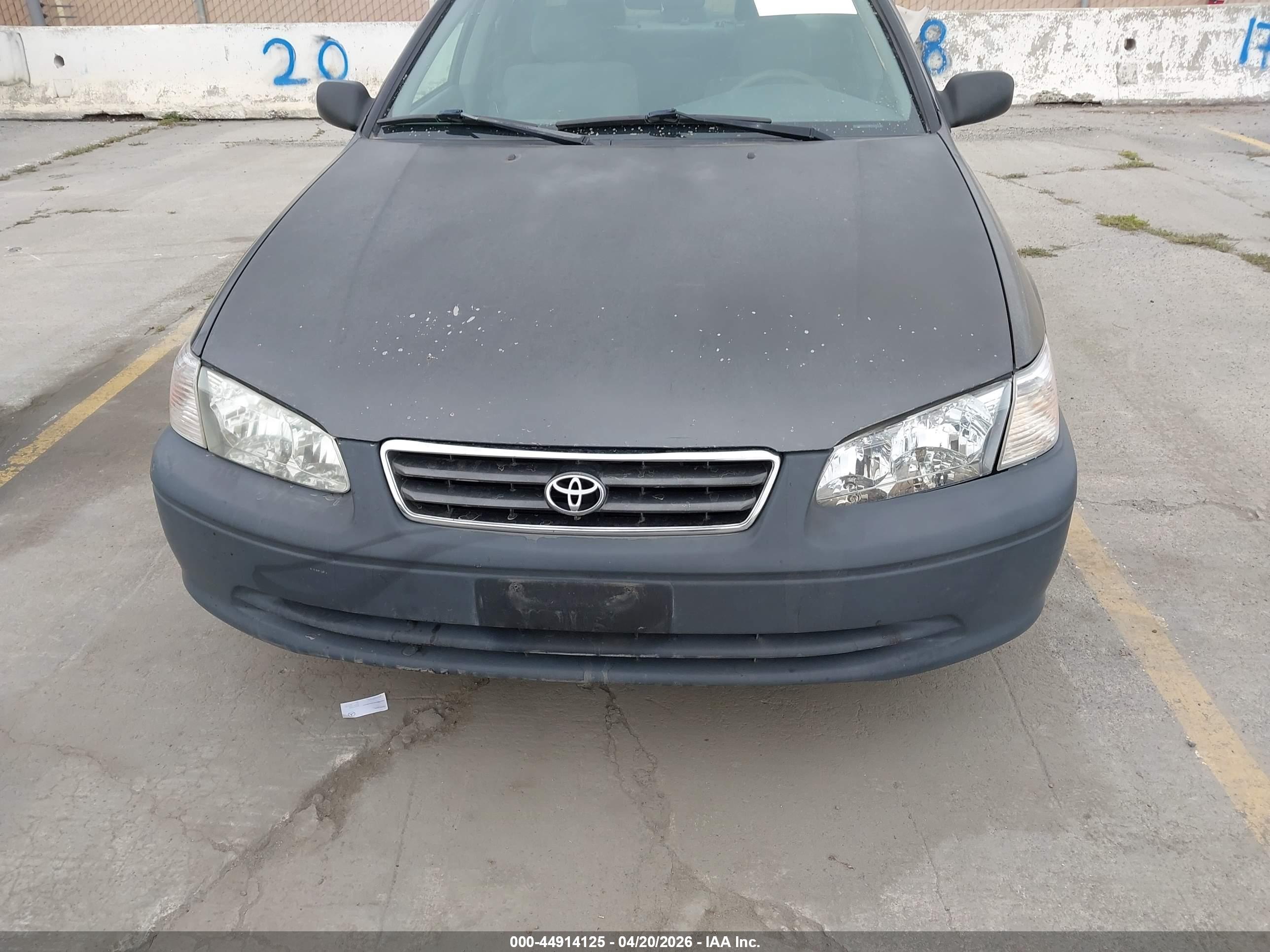 TOYOTA CAMRY image 6