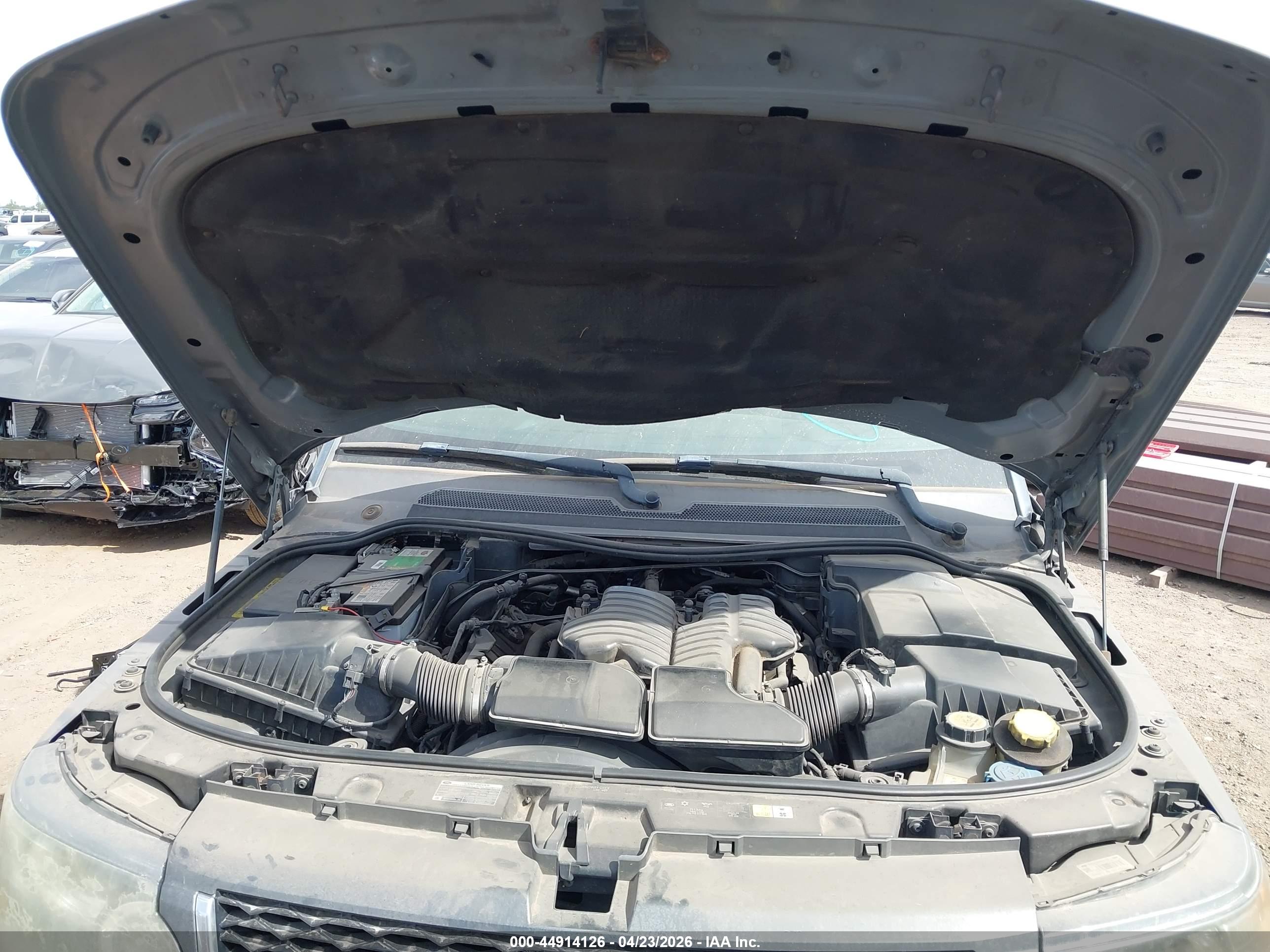 LAND ROVER image 10