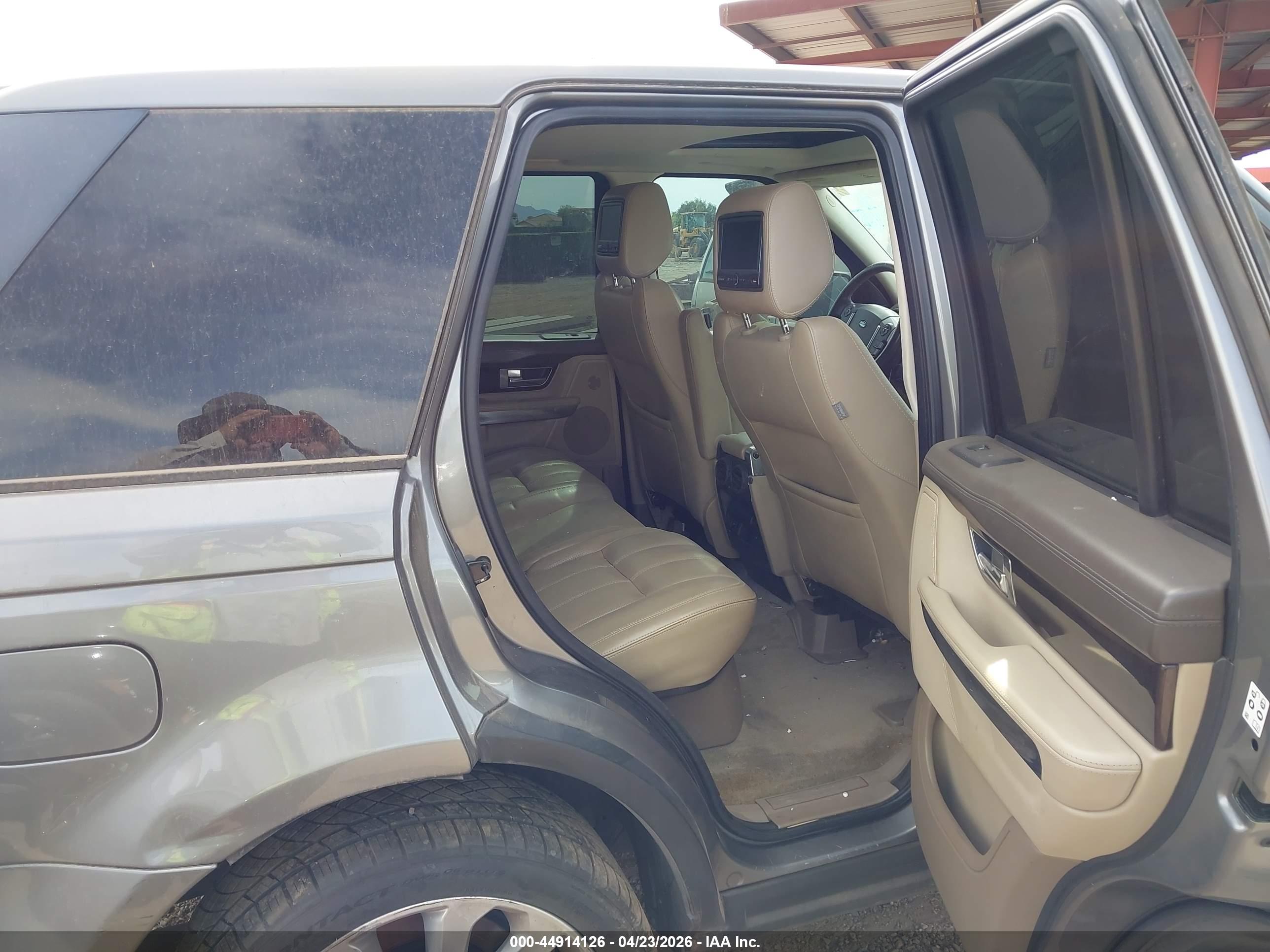 LAND ROVER image 8
