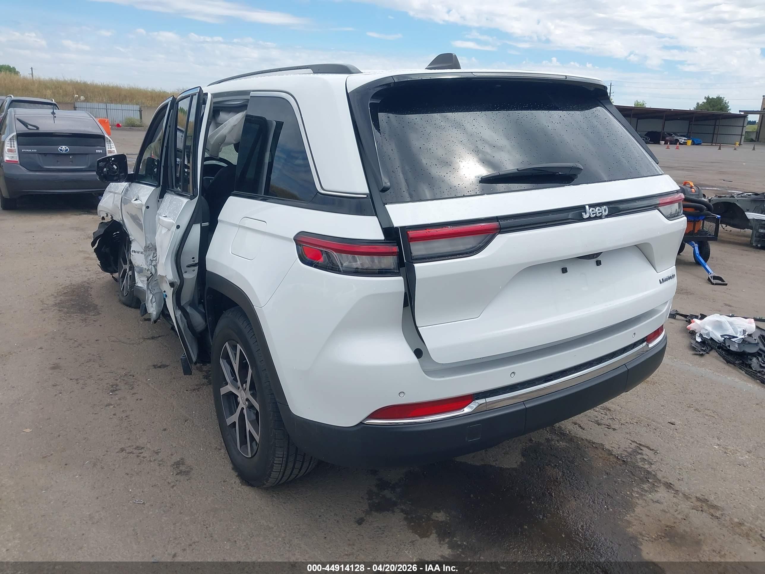 JEEP GRAND image 3