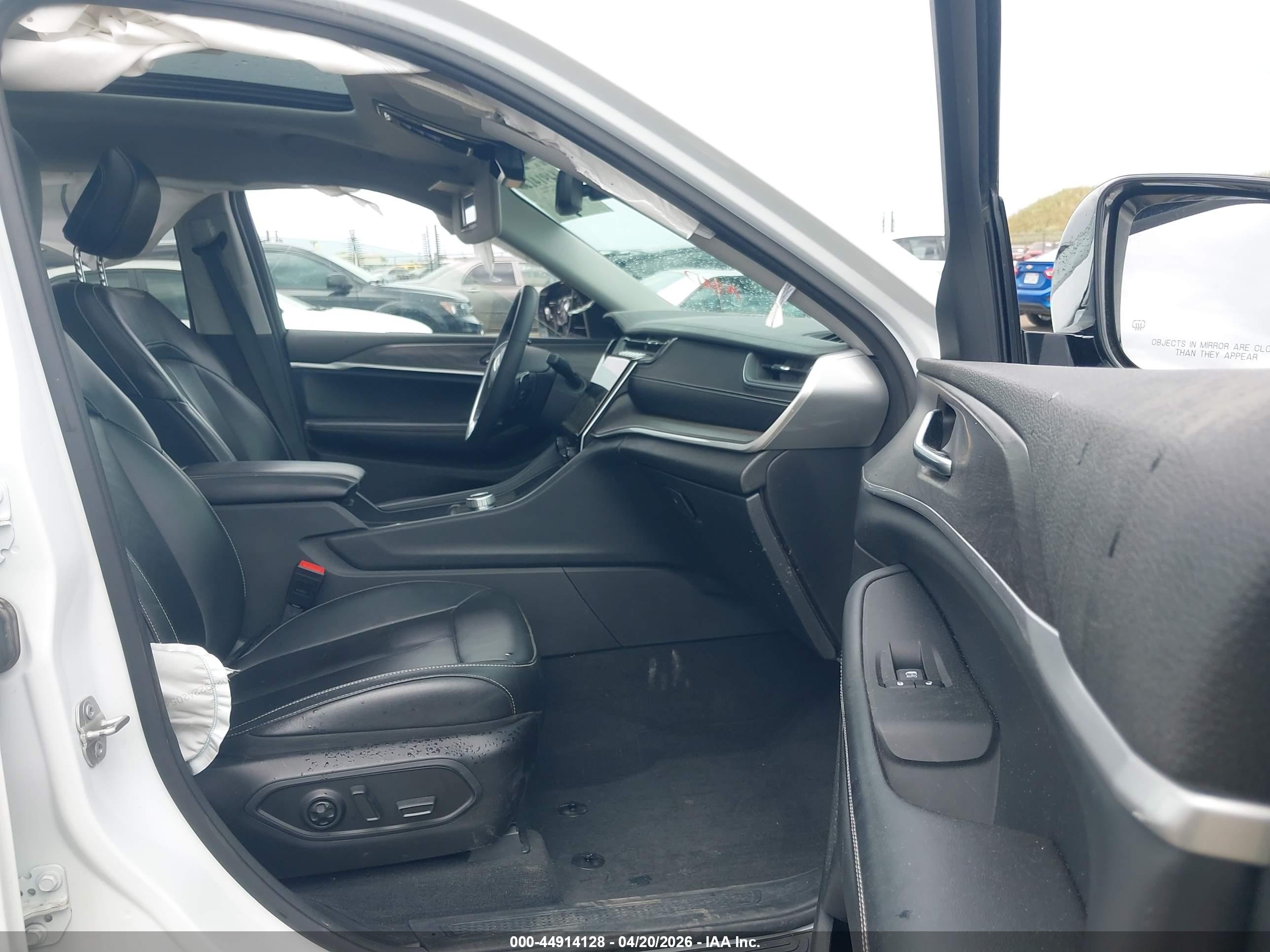 JEEP GRAND image 5