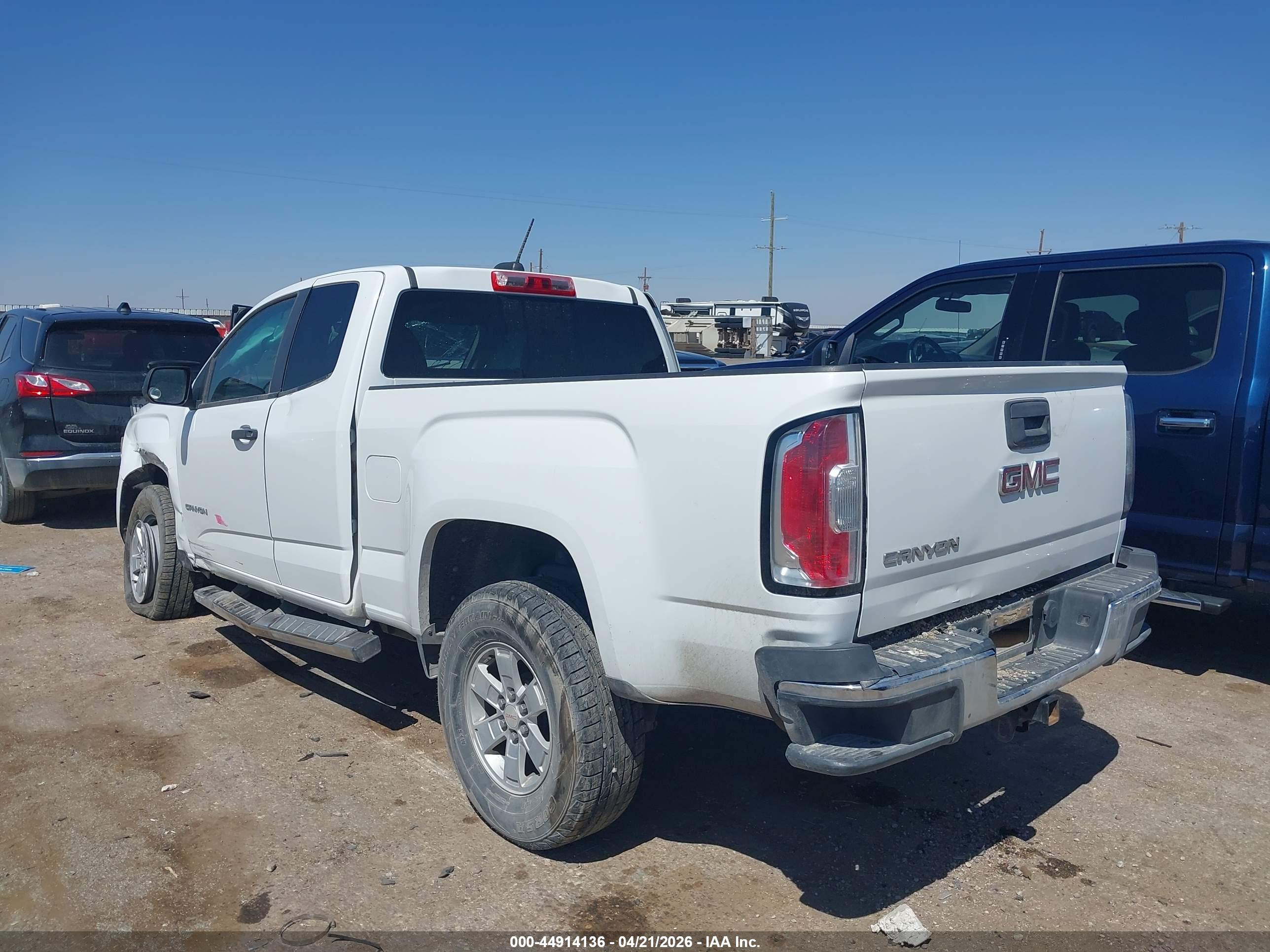 GMC CANYON image 3