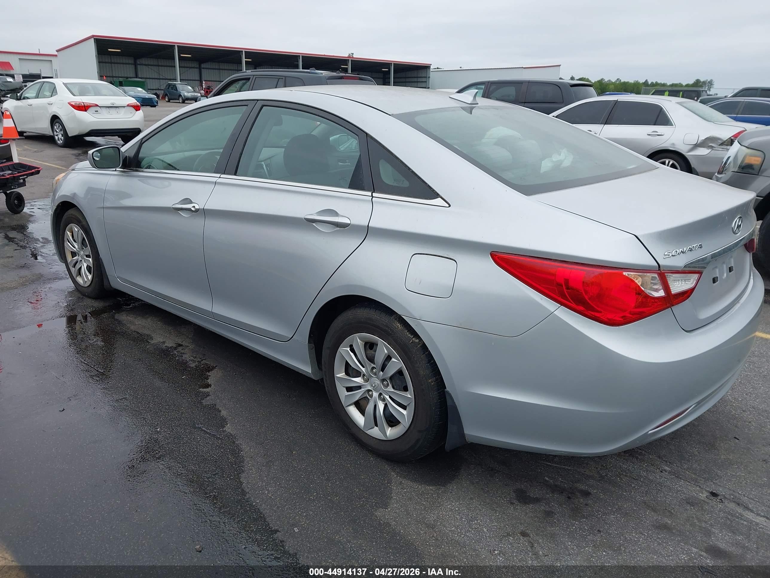 HYUNDAI SONATA image 3