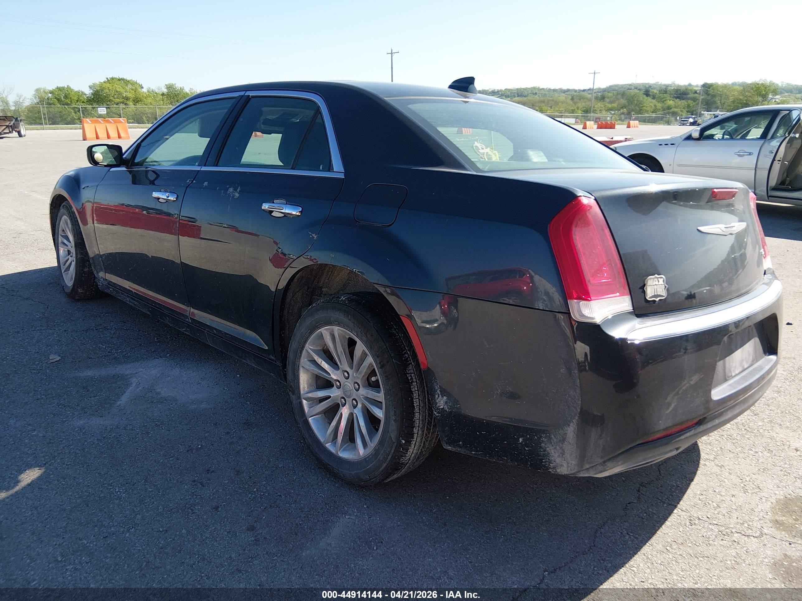 CHRYSLER 300C image 3