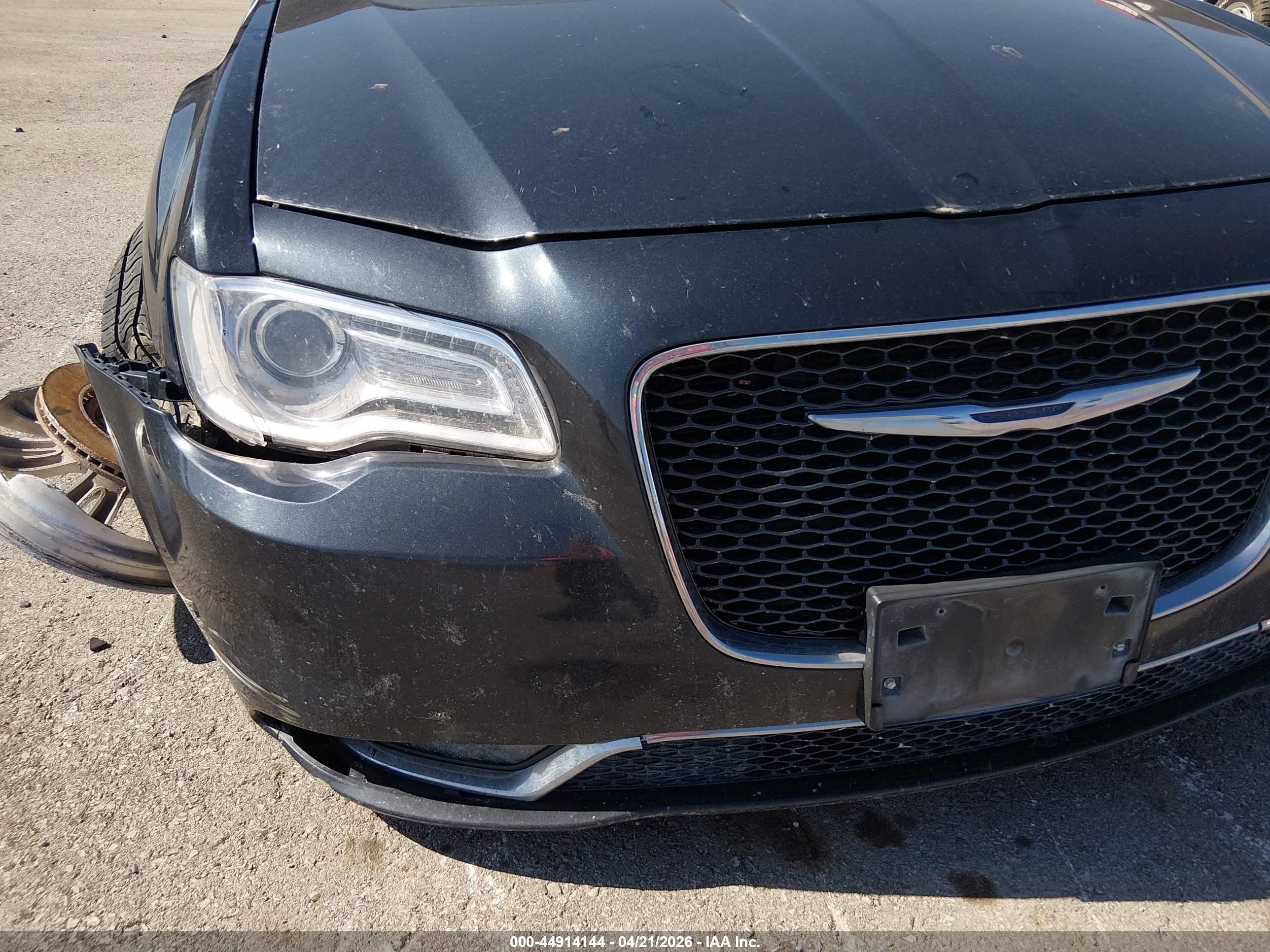CHRYSLER 300C image 6