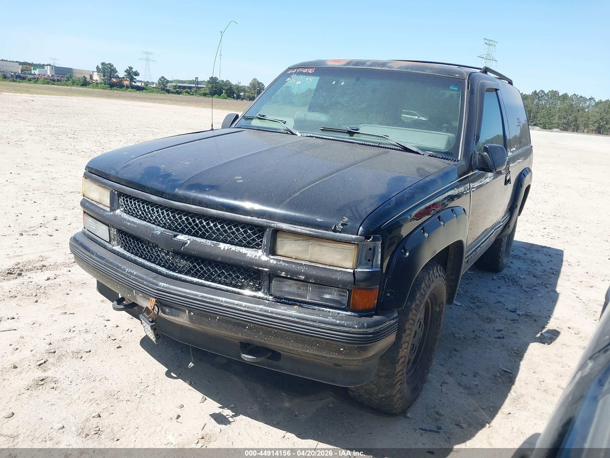 CHEVROLET BLAZER image 2