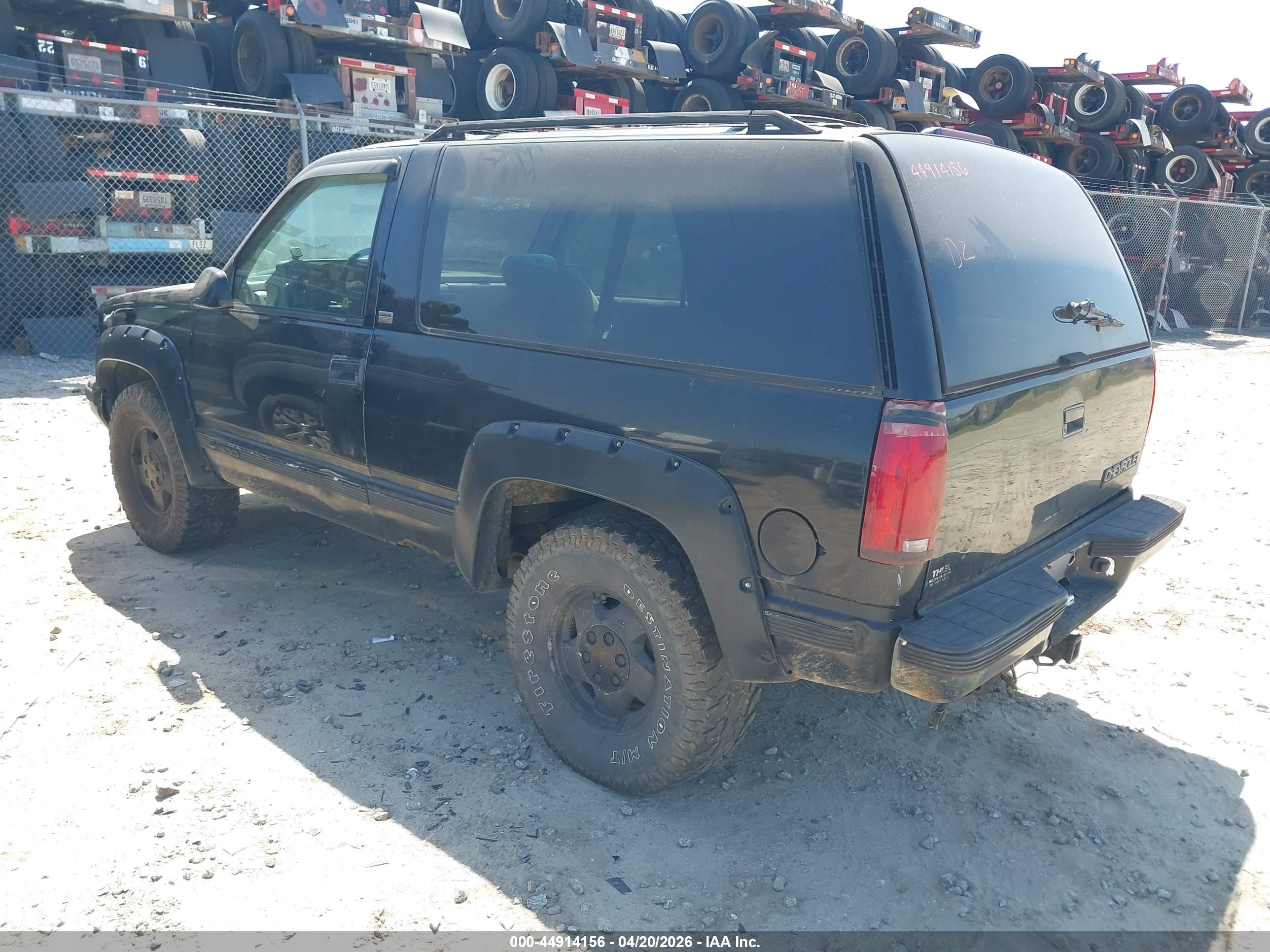 CHEVROLET BLAZER image 3