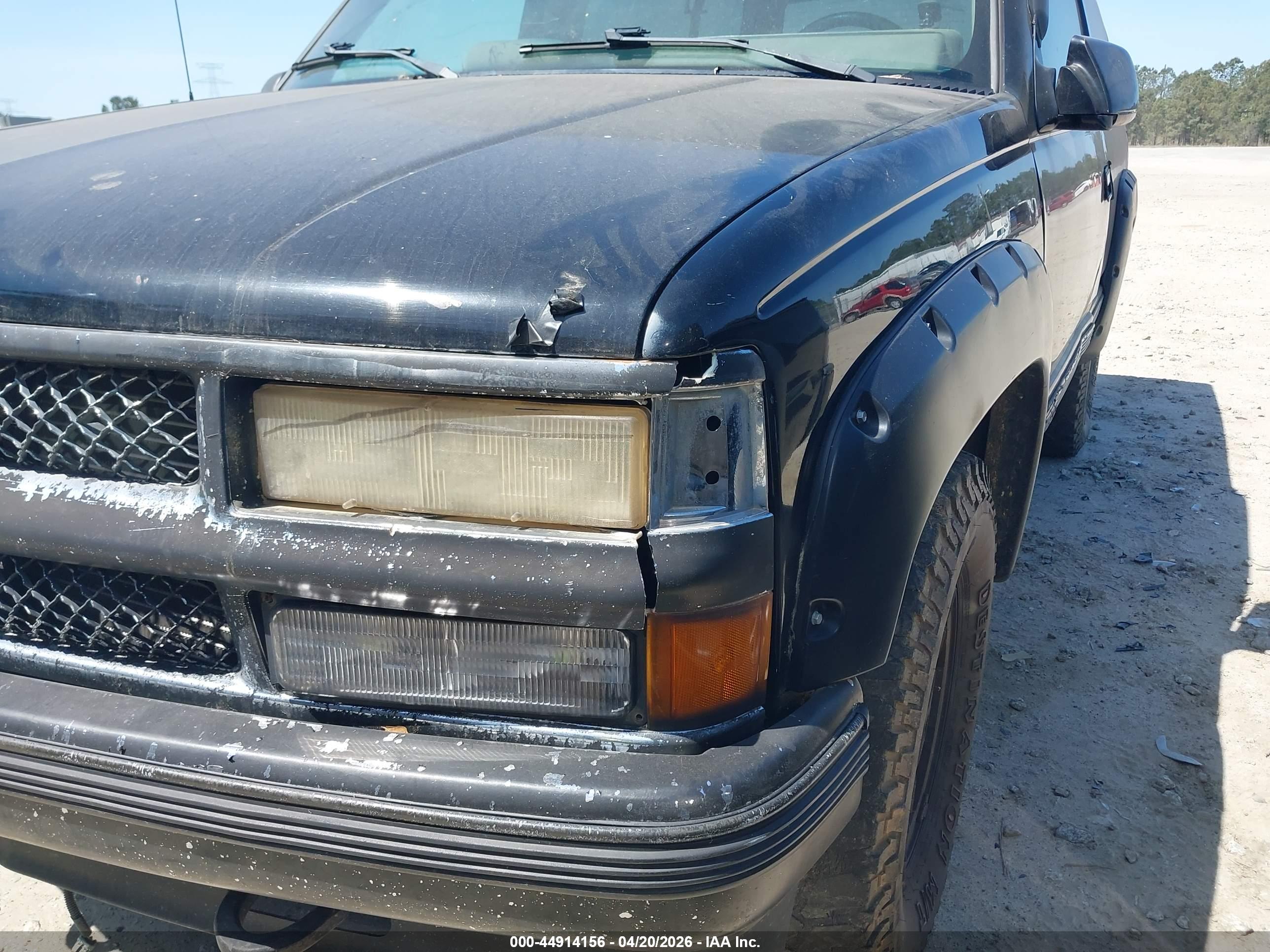 CHEVROLET BLAZER image 6