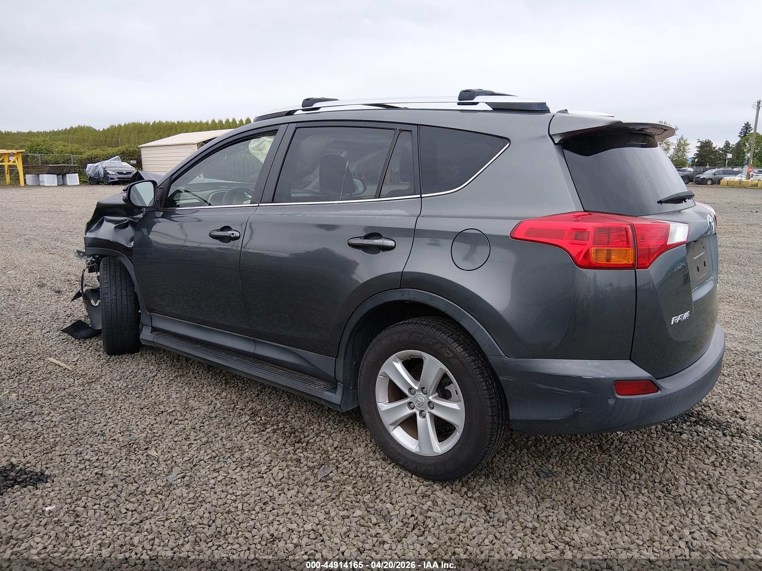 TOYOTA RAV4 image 3