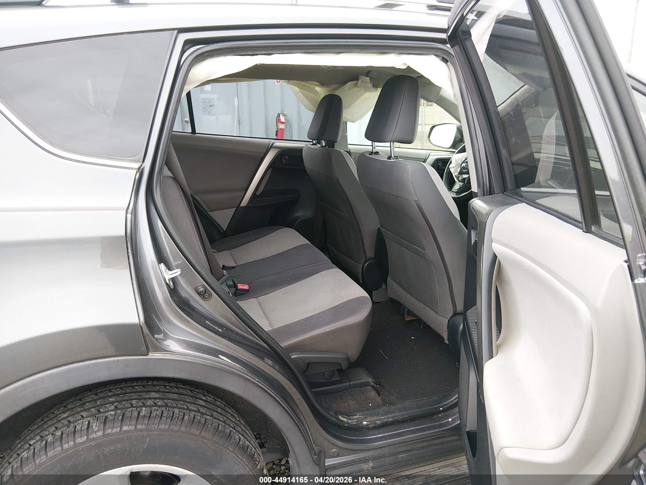 TOYOTA RAV4 image 8