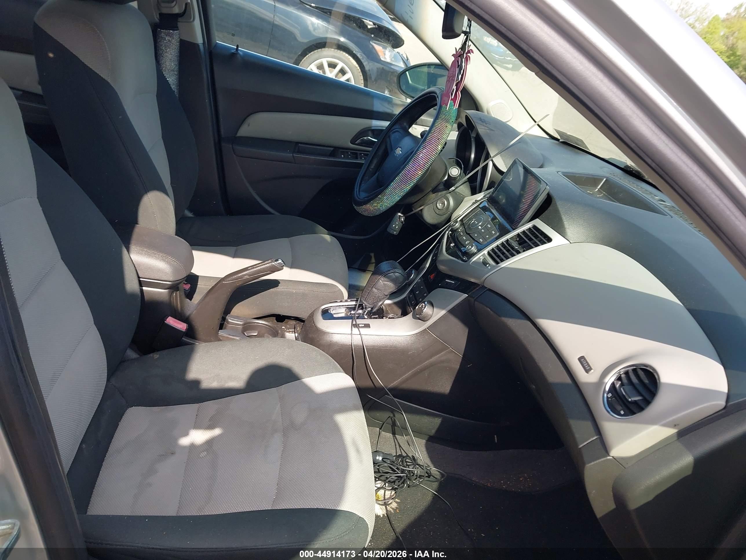 CHEVROLET CRUZE image 5