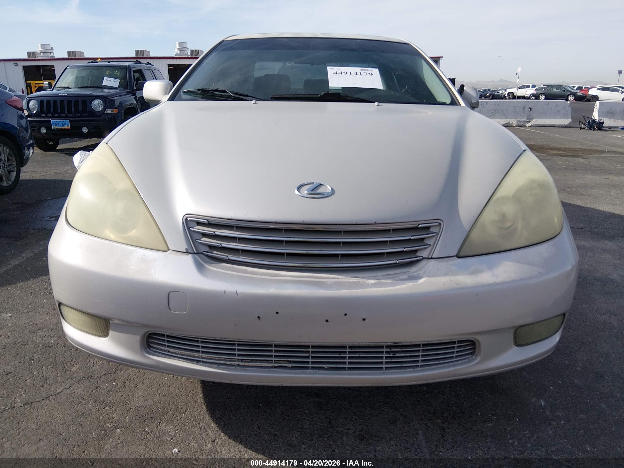 LEXUS ES image 6