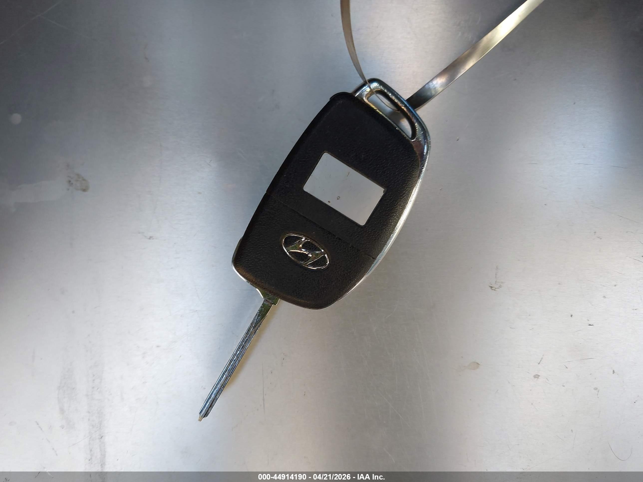 HYUNDAI SONATA image 11