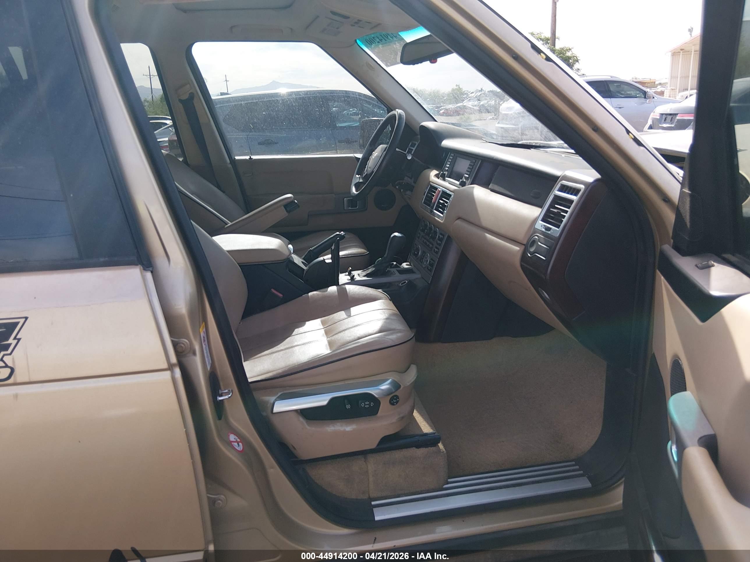 LAND ROVER image 5