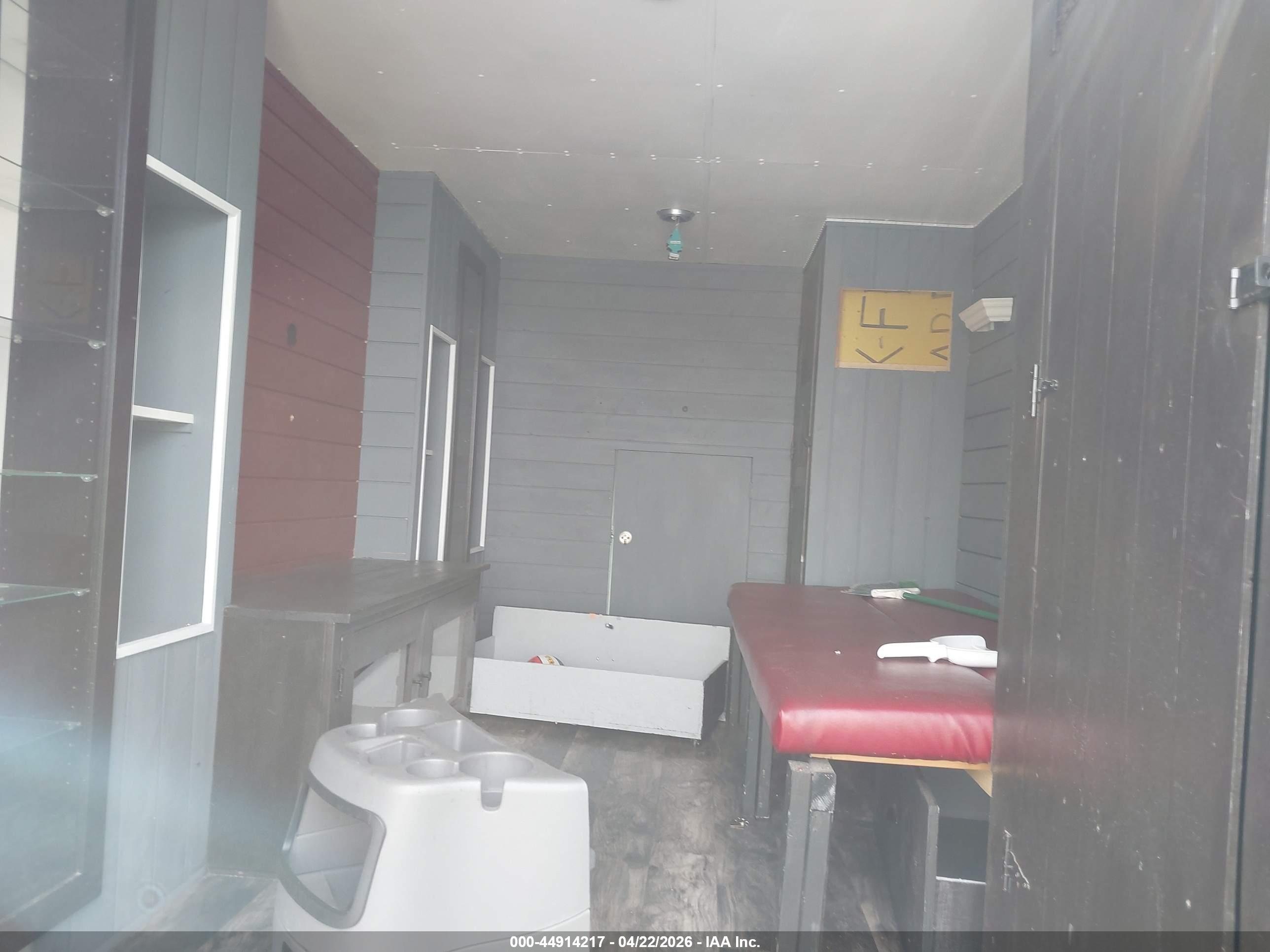 FORD E-450 image 7