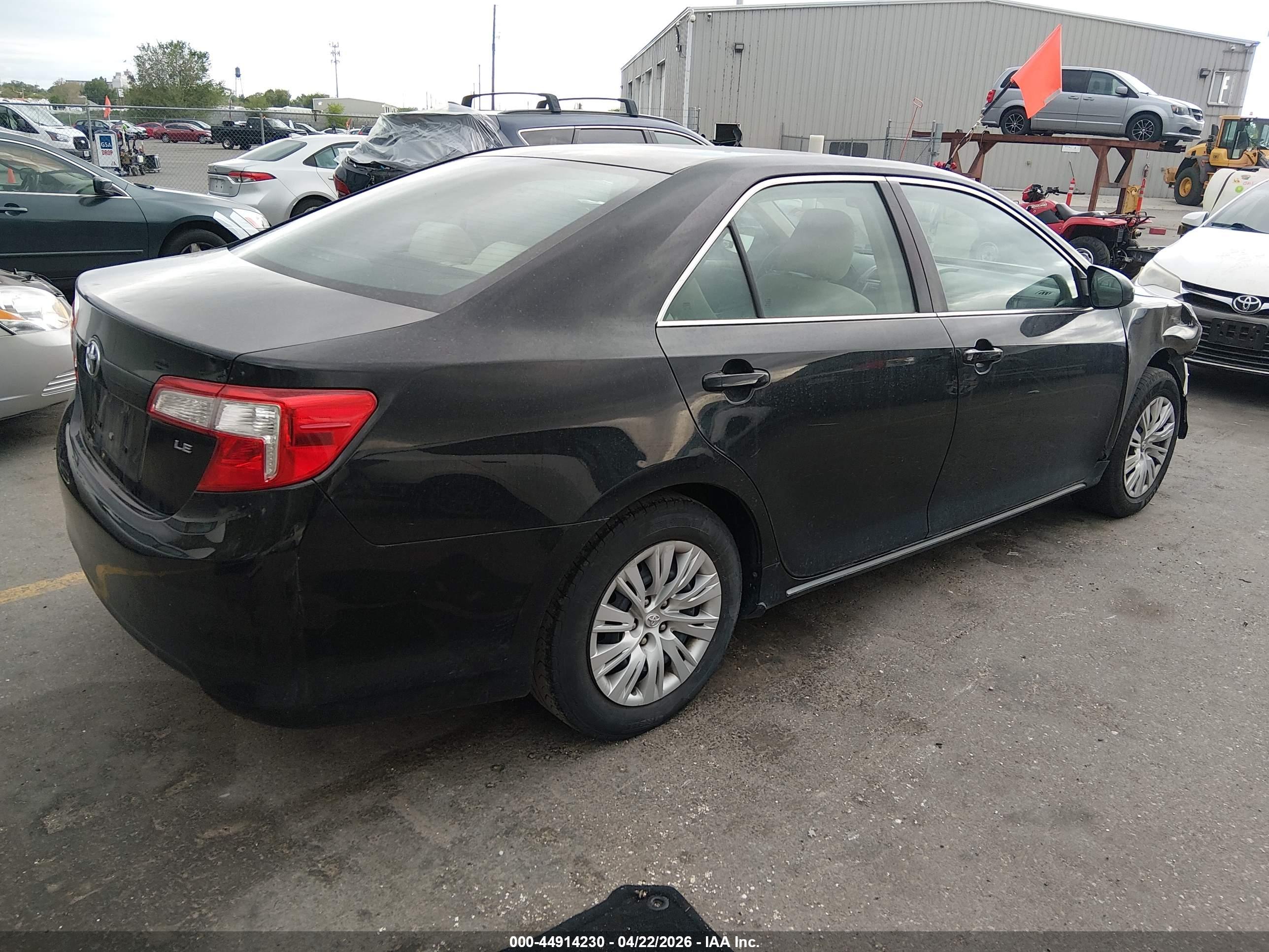 TOYOTA CAMRY image 4