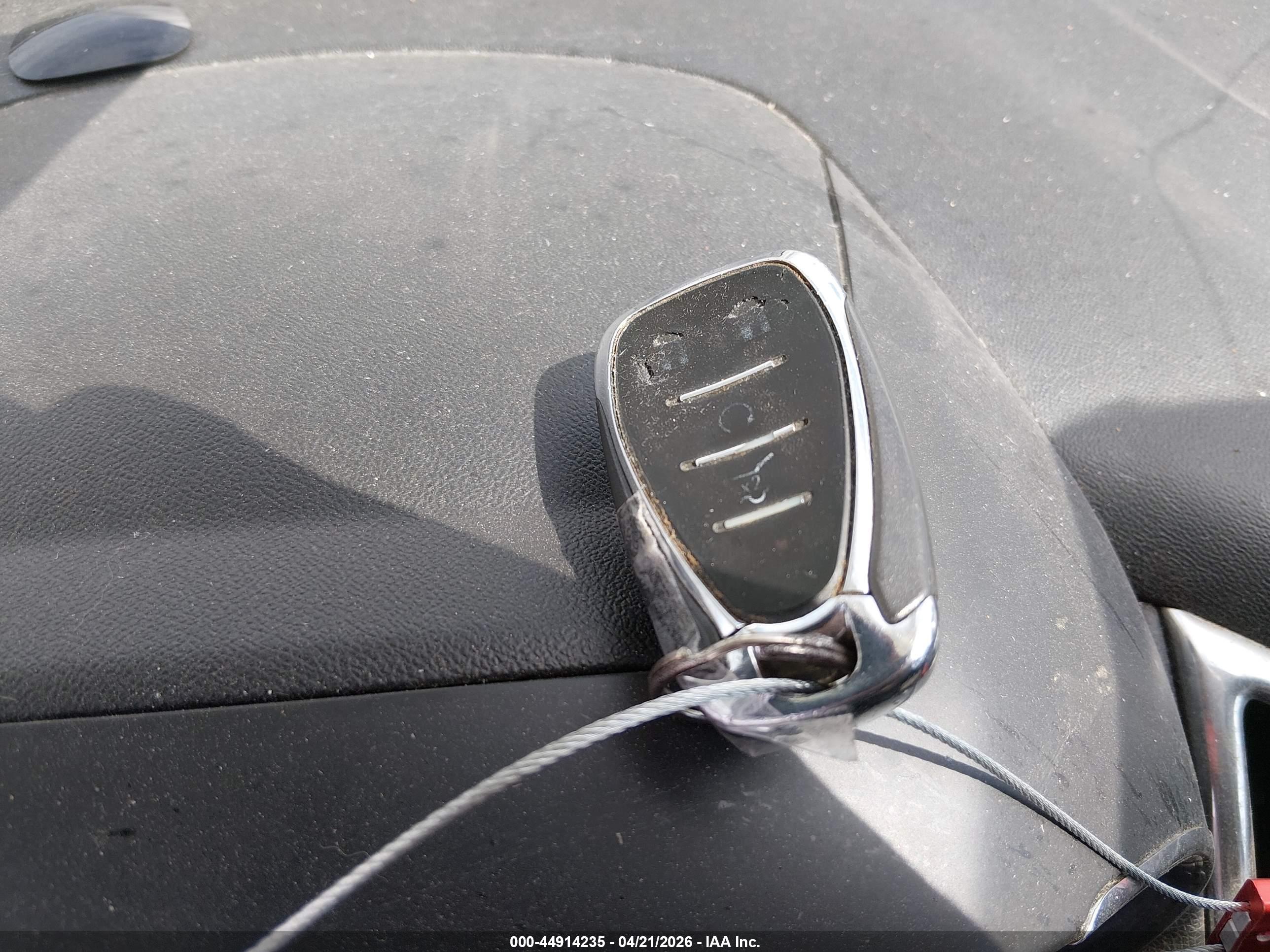 CHEVROLET EQUINOX image 11
