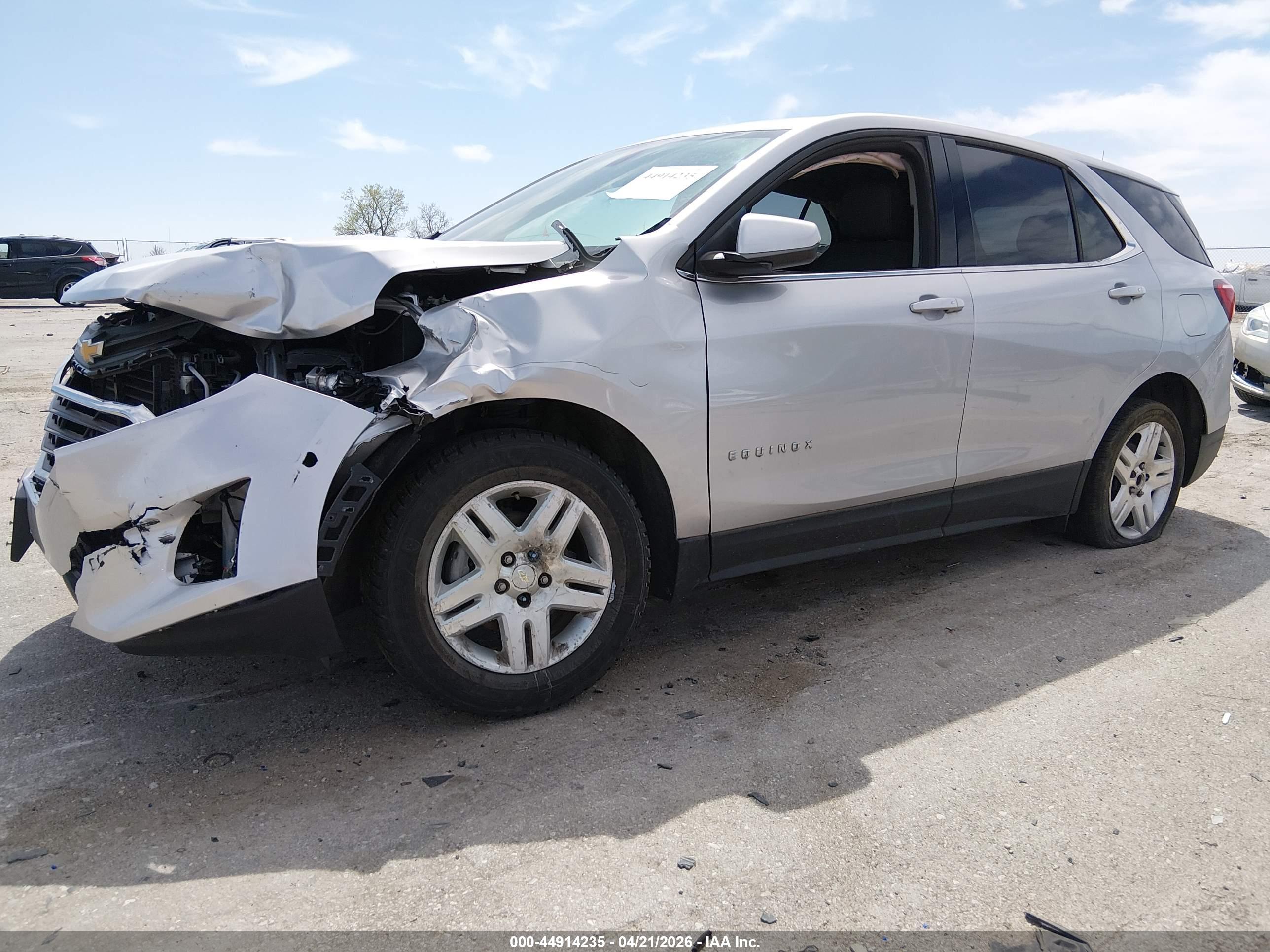 CHEVROLET EQUINOX image 2