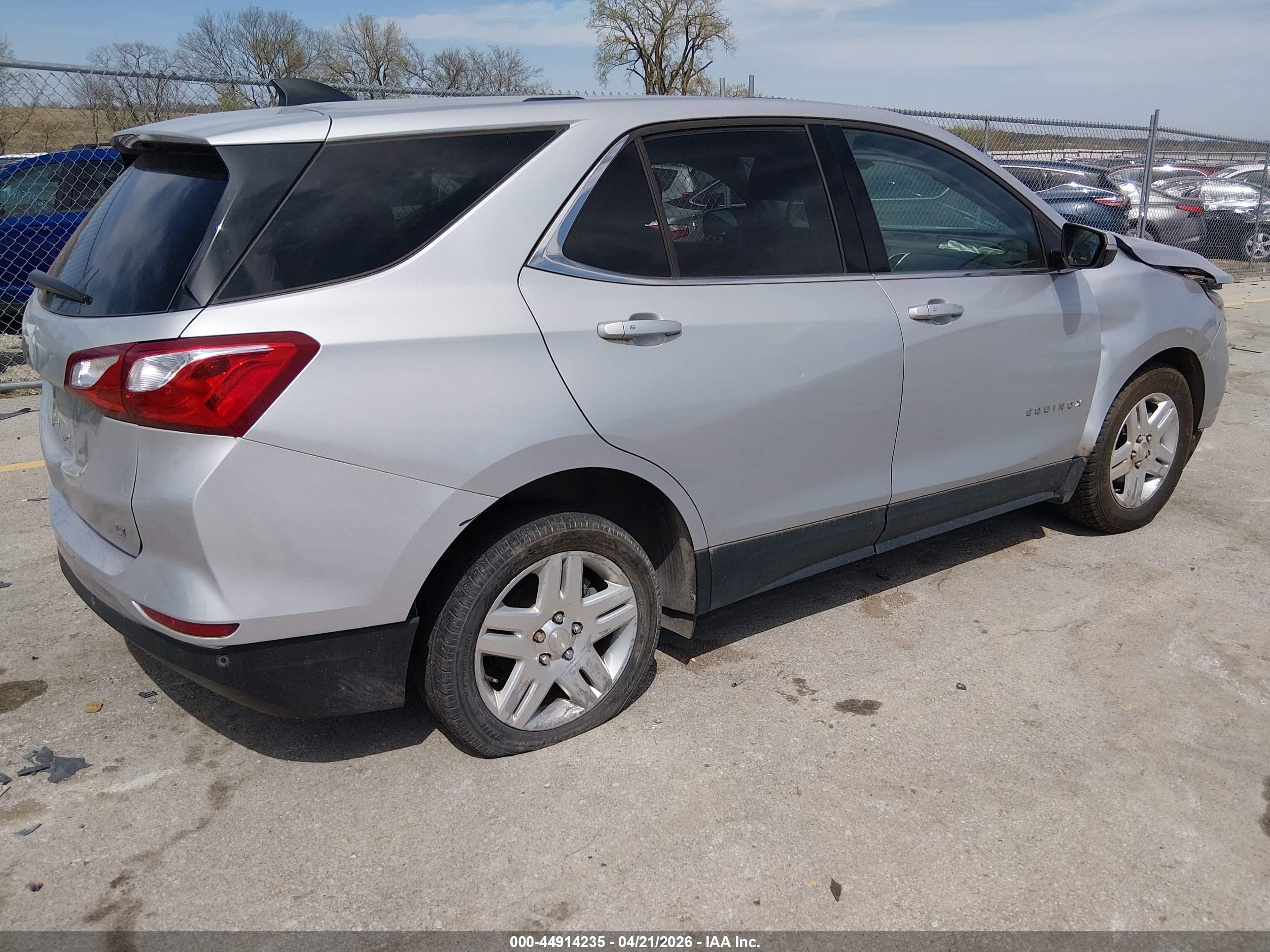 CHEVROLET EQUINOX image 4