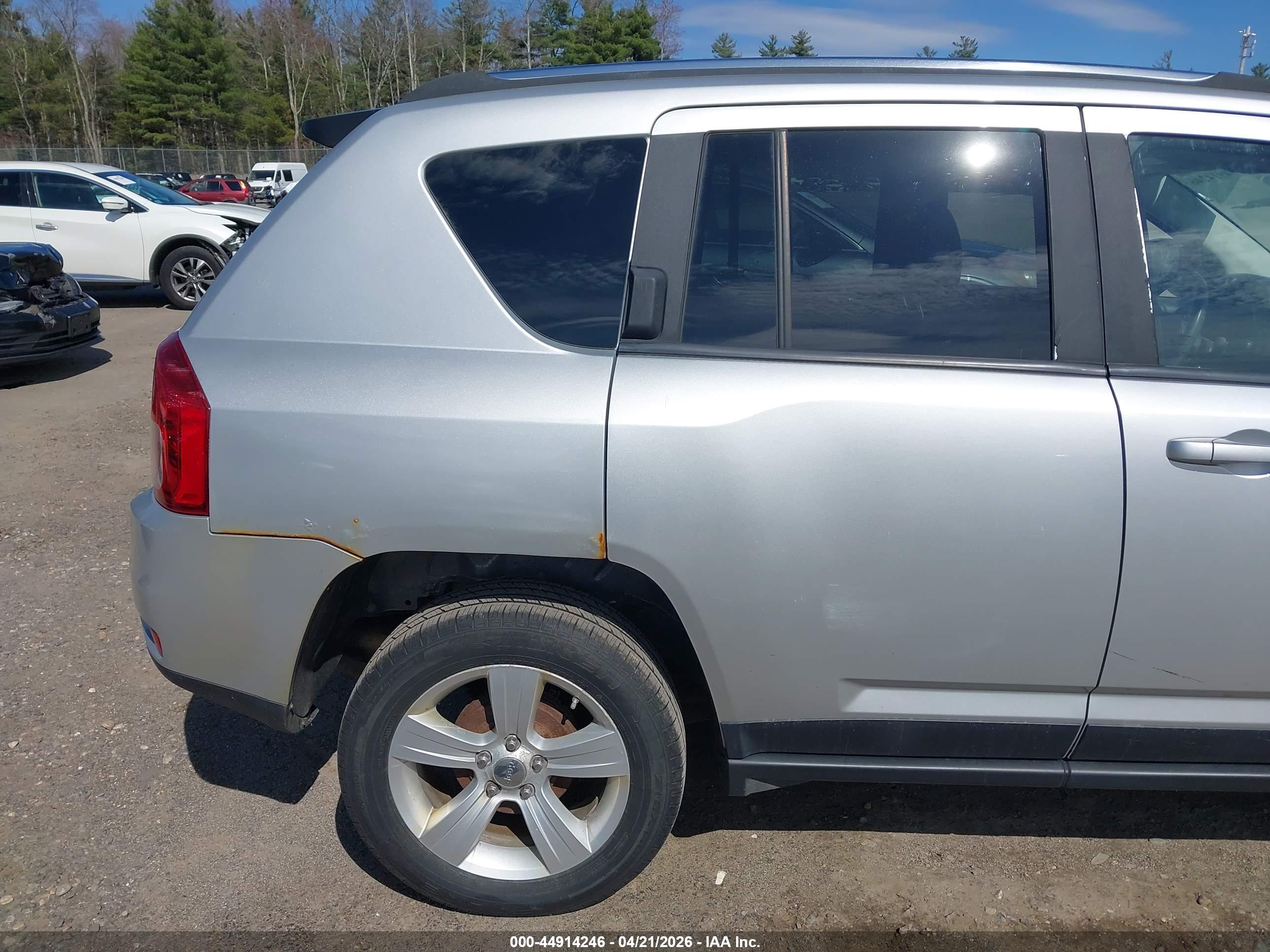 JEEP COMPASS image 6