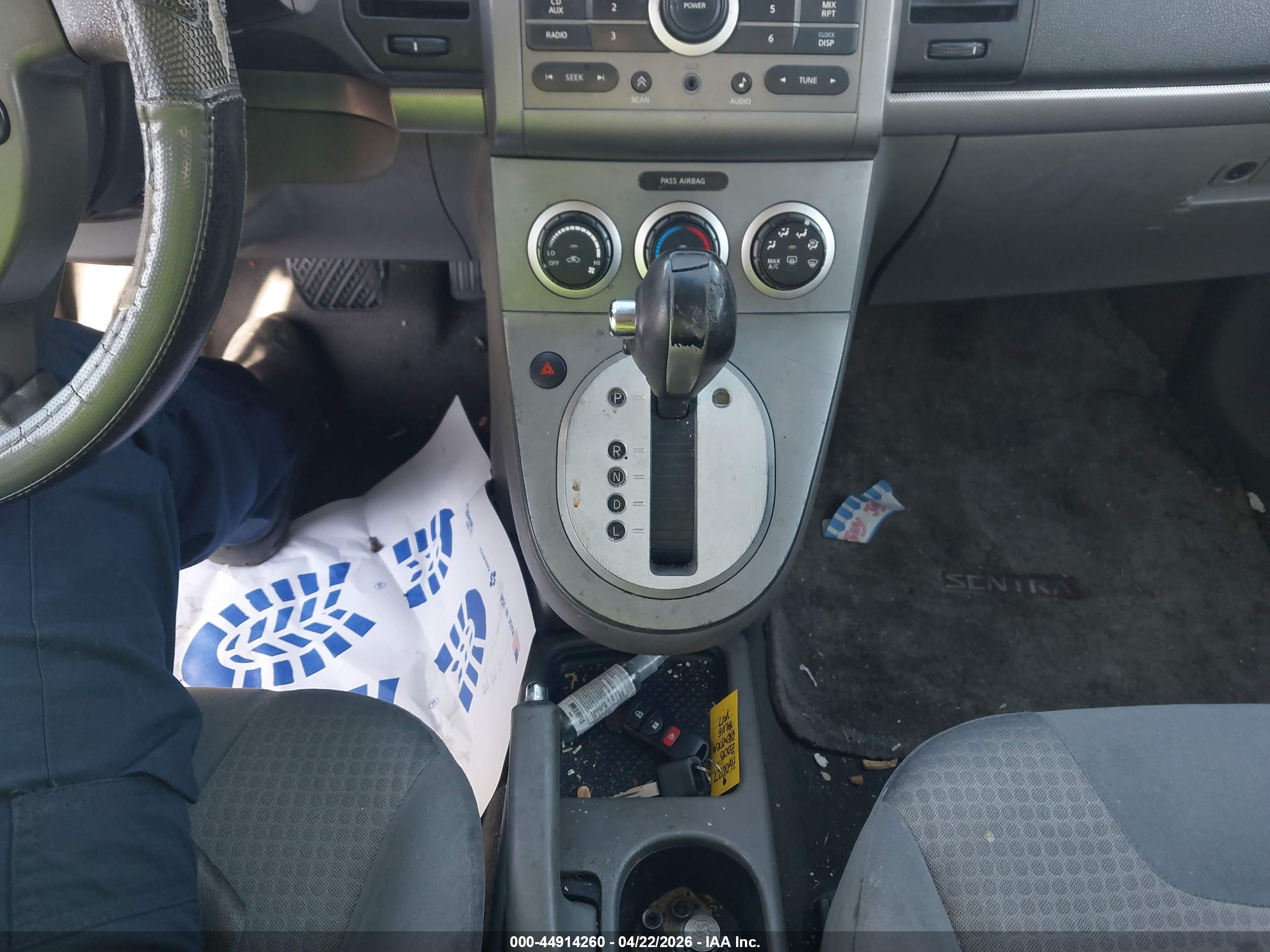 NISSAN SENTRA image 11