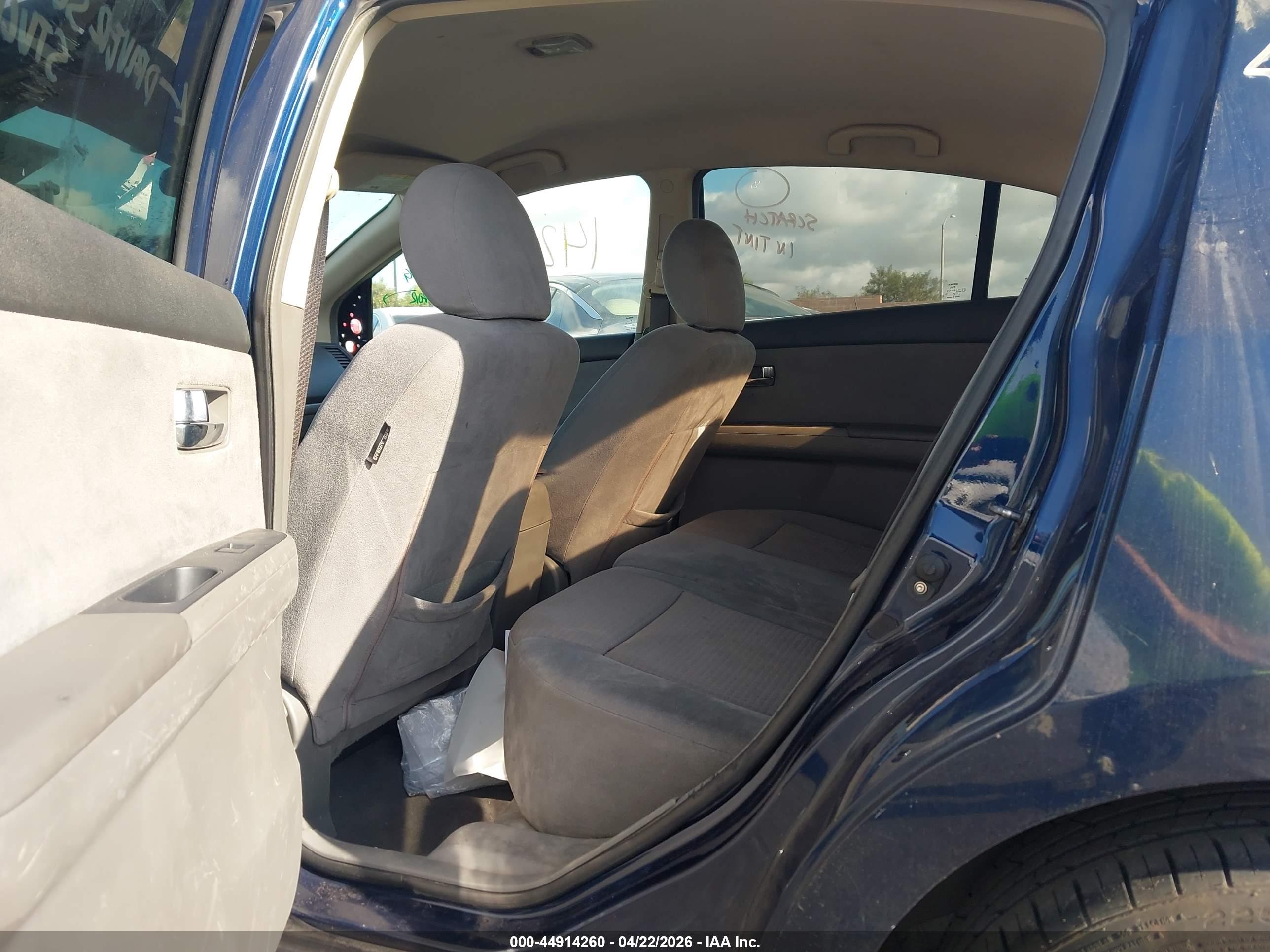 NISSAN SENTRA image 8