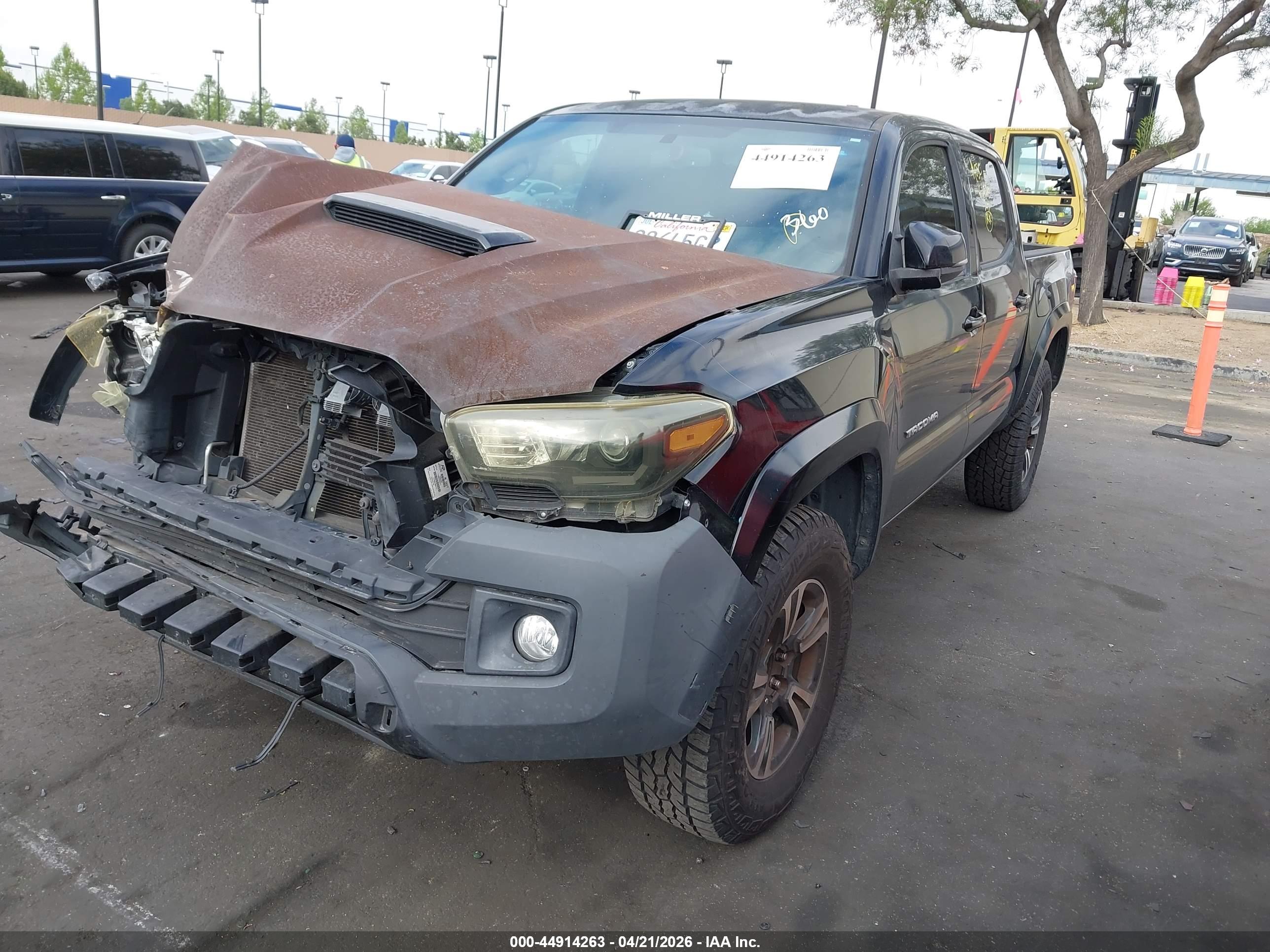 TOYOTA TACOMA image 2