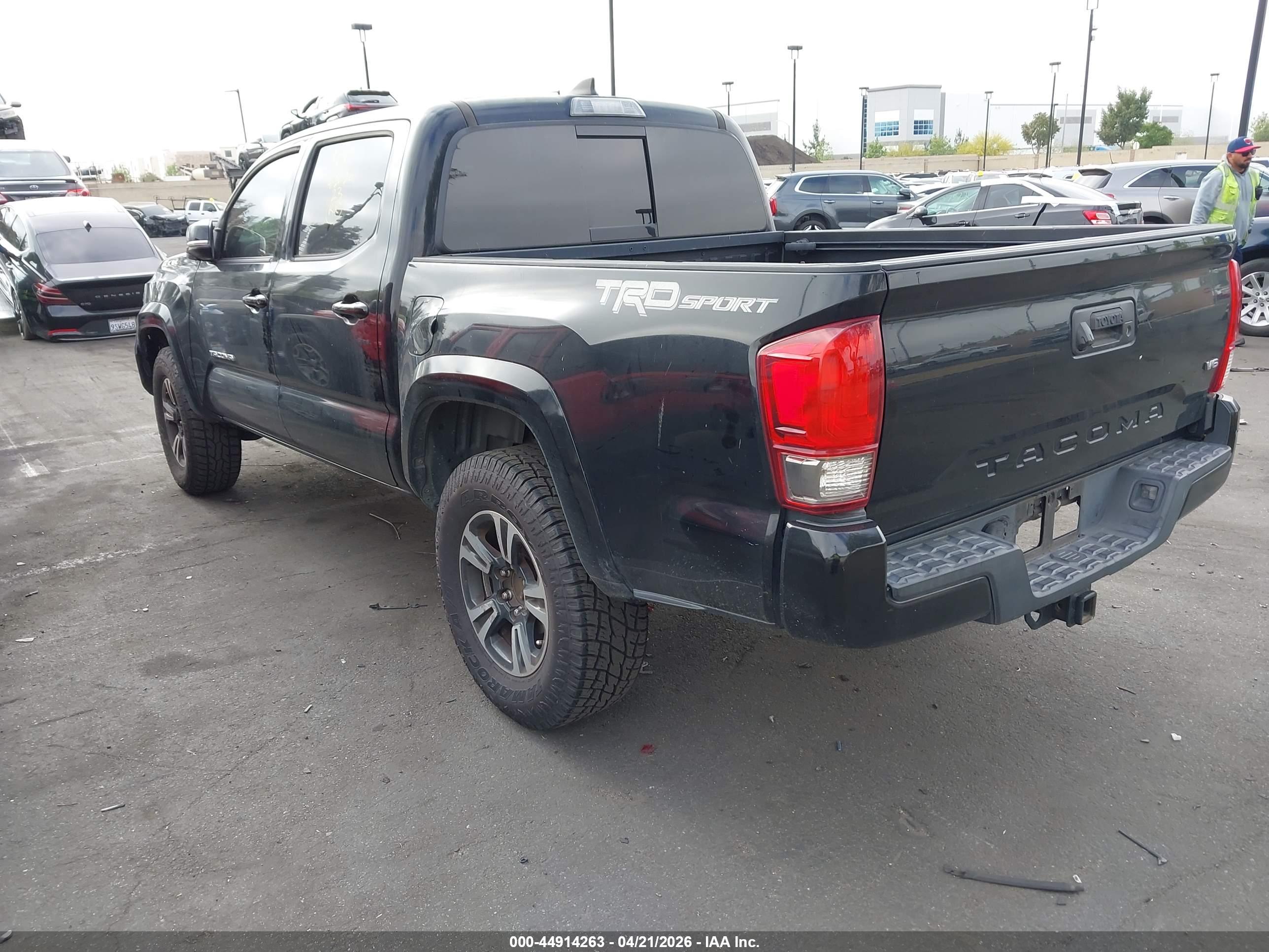 TOYOTA TACOMA image 3