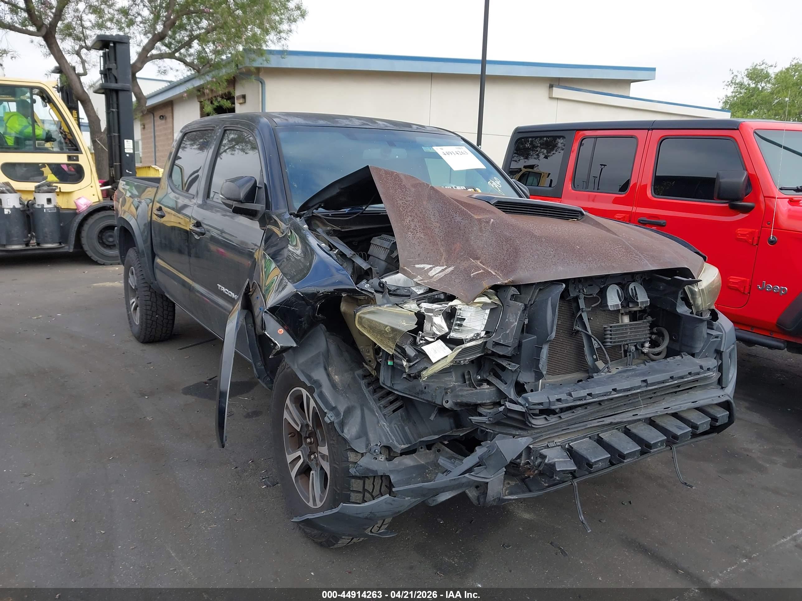 TOYOTA TACOMA image 6