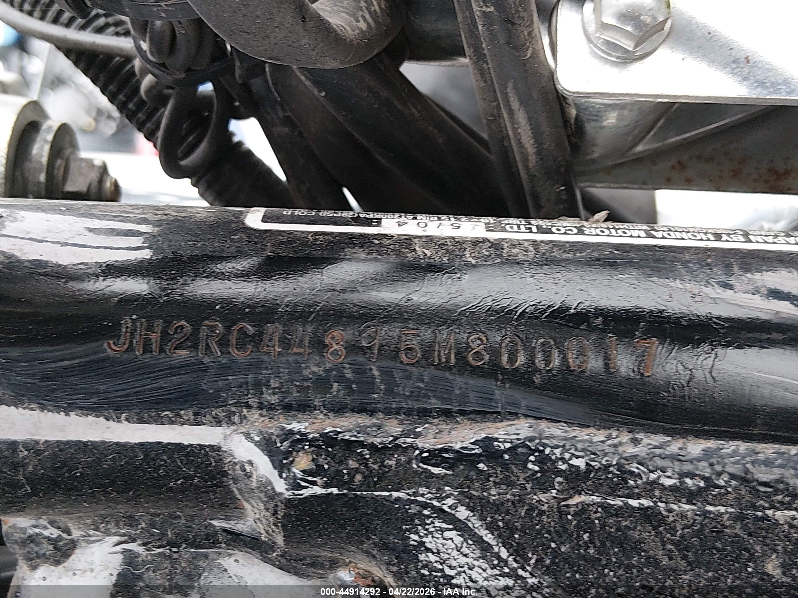 HONDA VT750 image 10