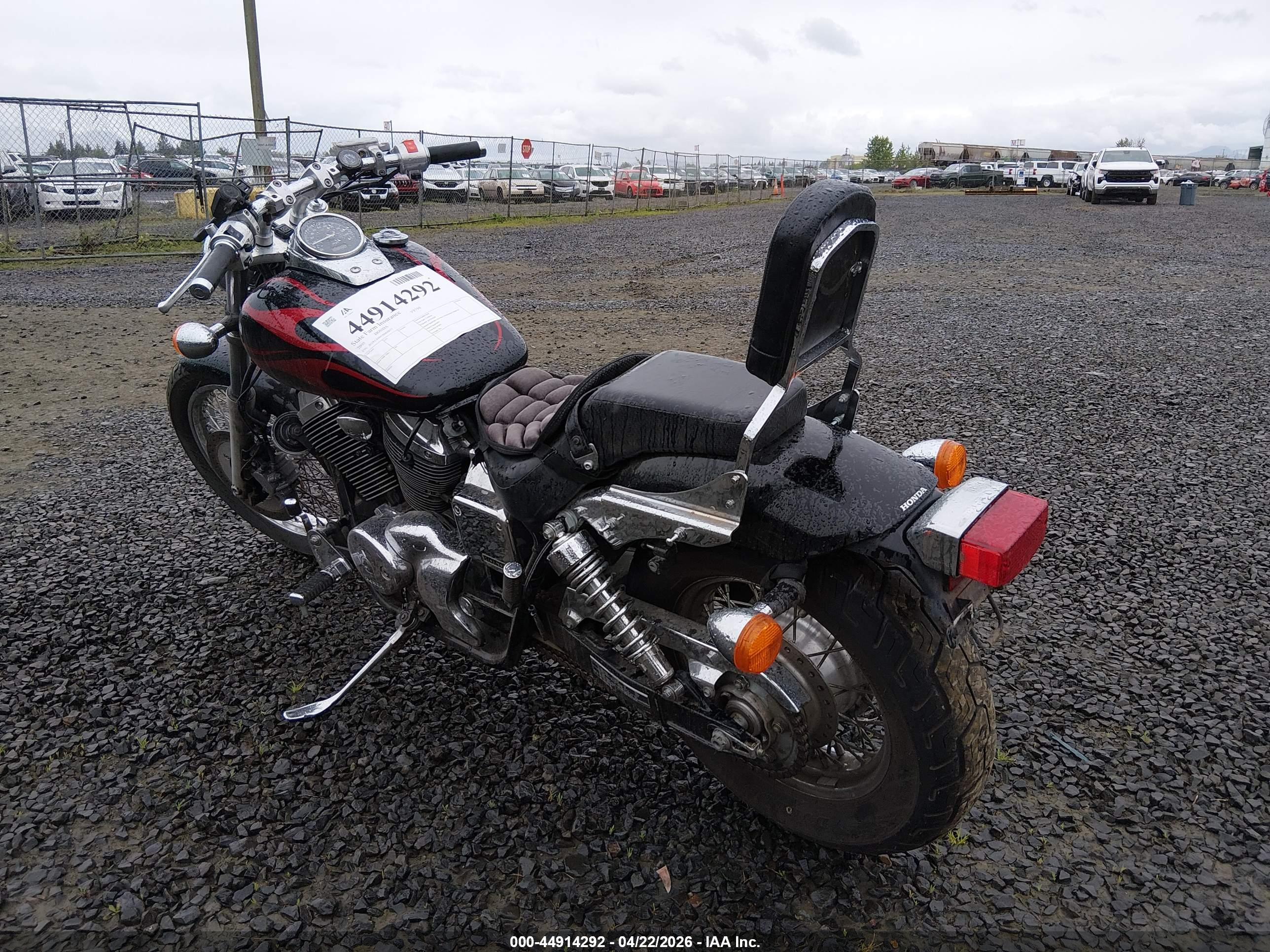 HONDA VT750 image 3