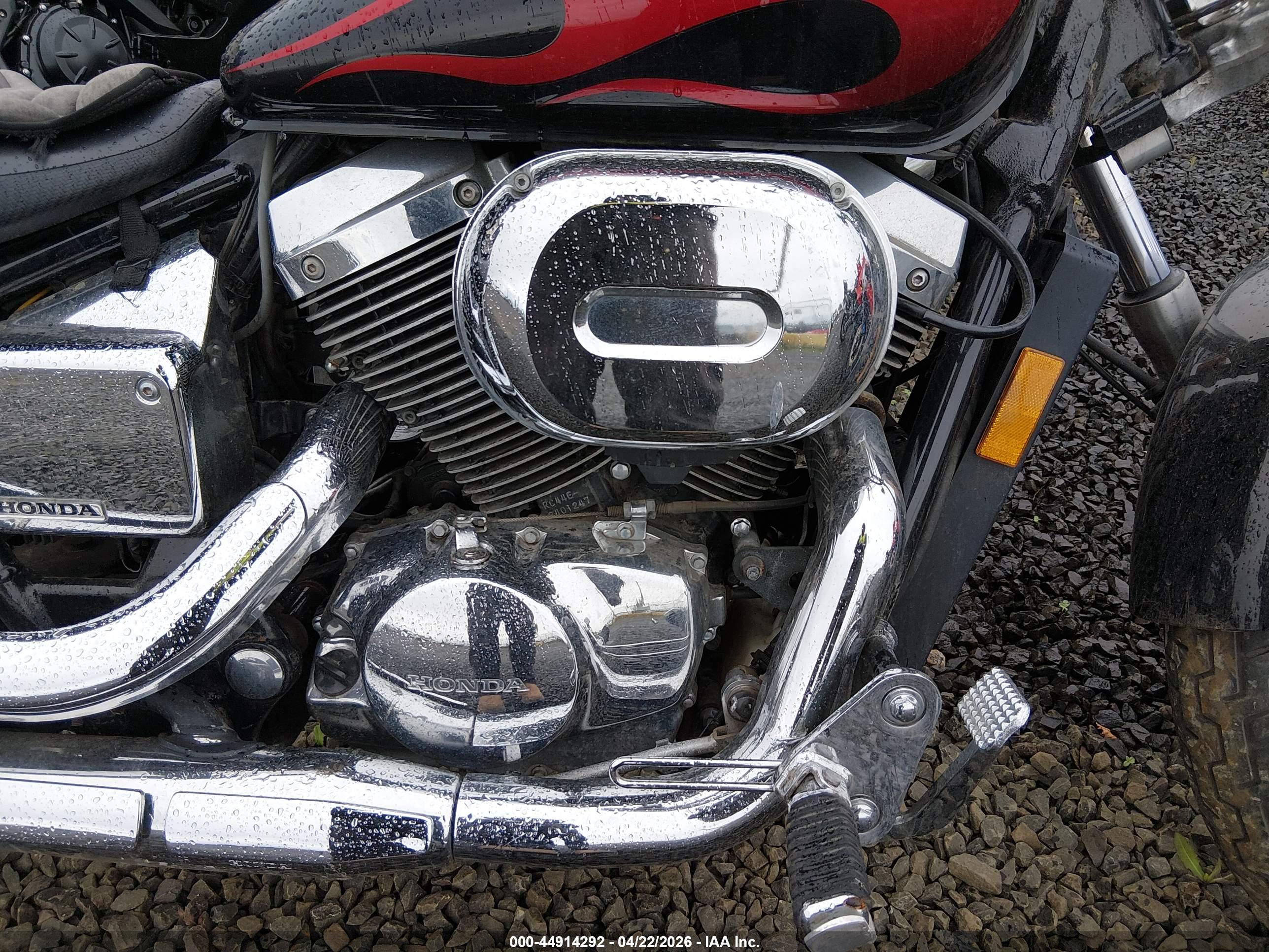 HONDA VT750 image 8