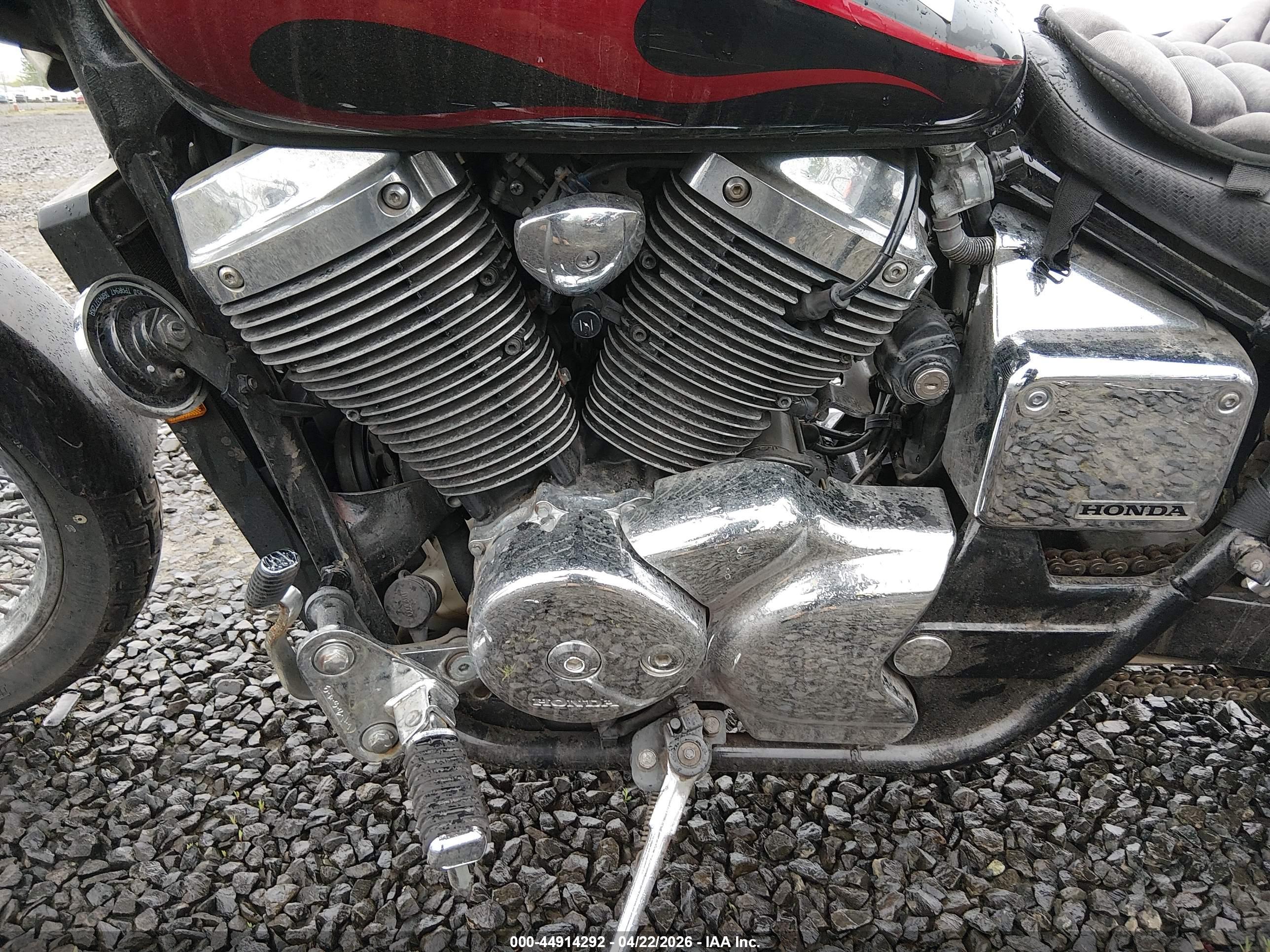 HONDA VT750 image 9
