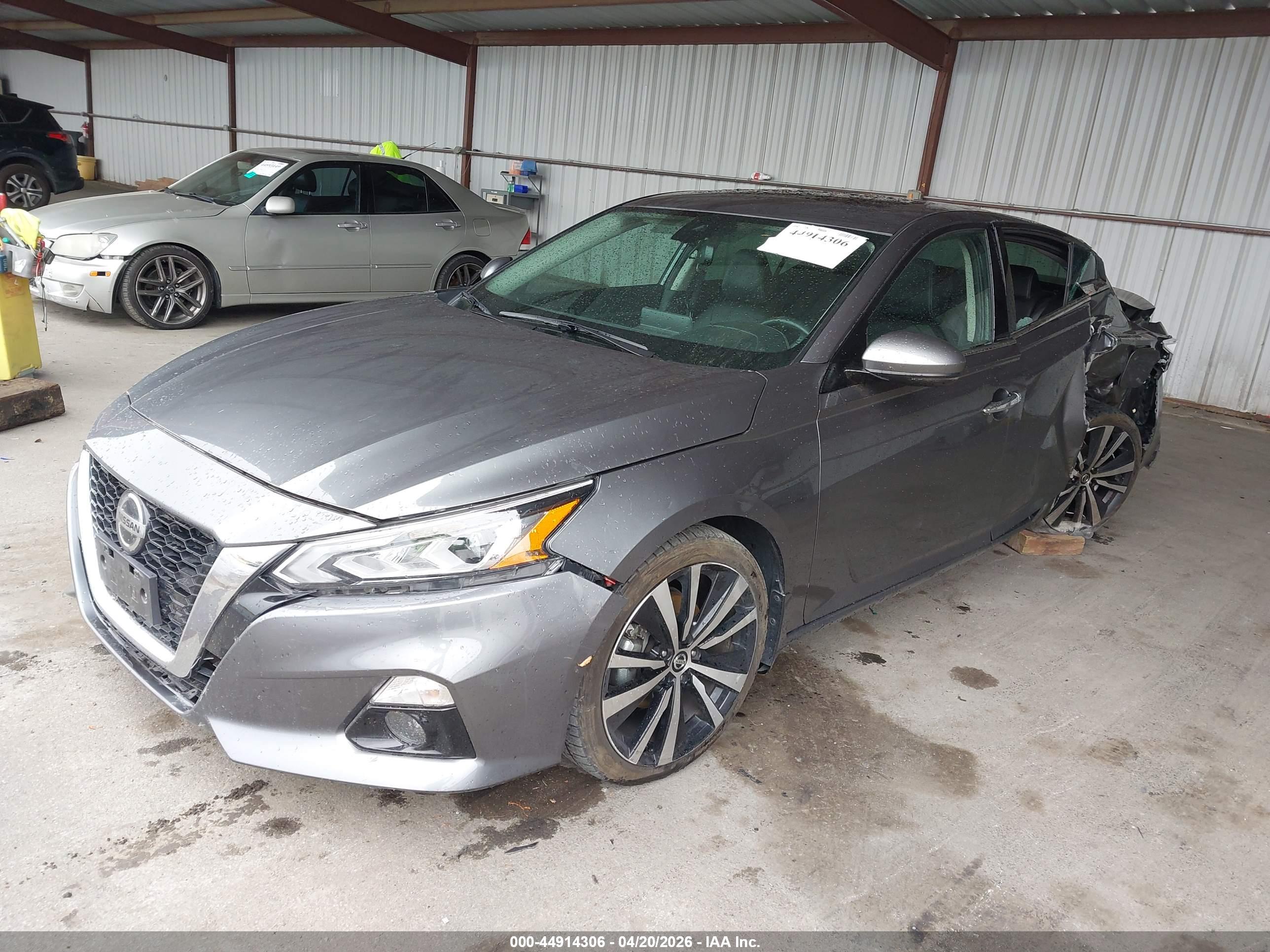 NISSAN ALTIMA image 2