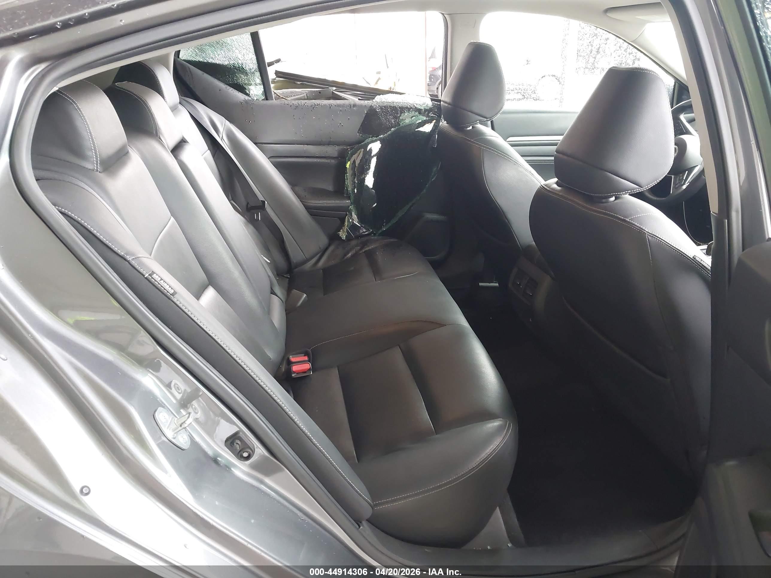 NISSAN ALTIMA image 8