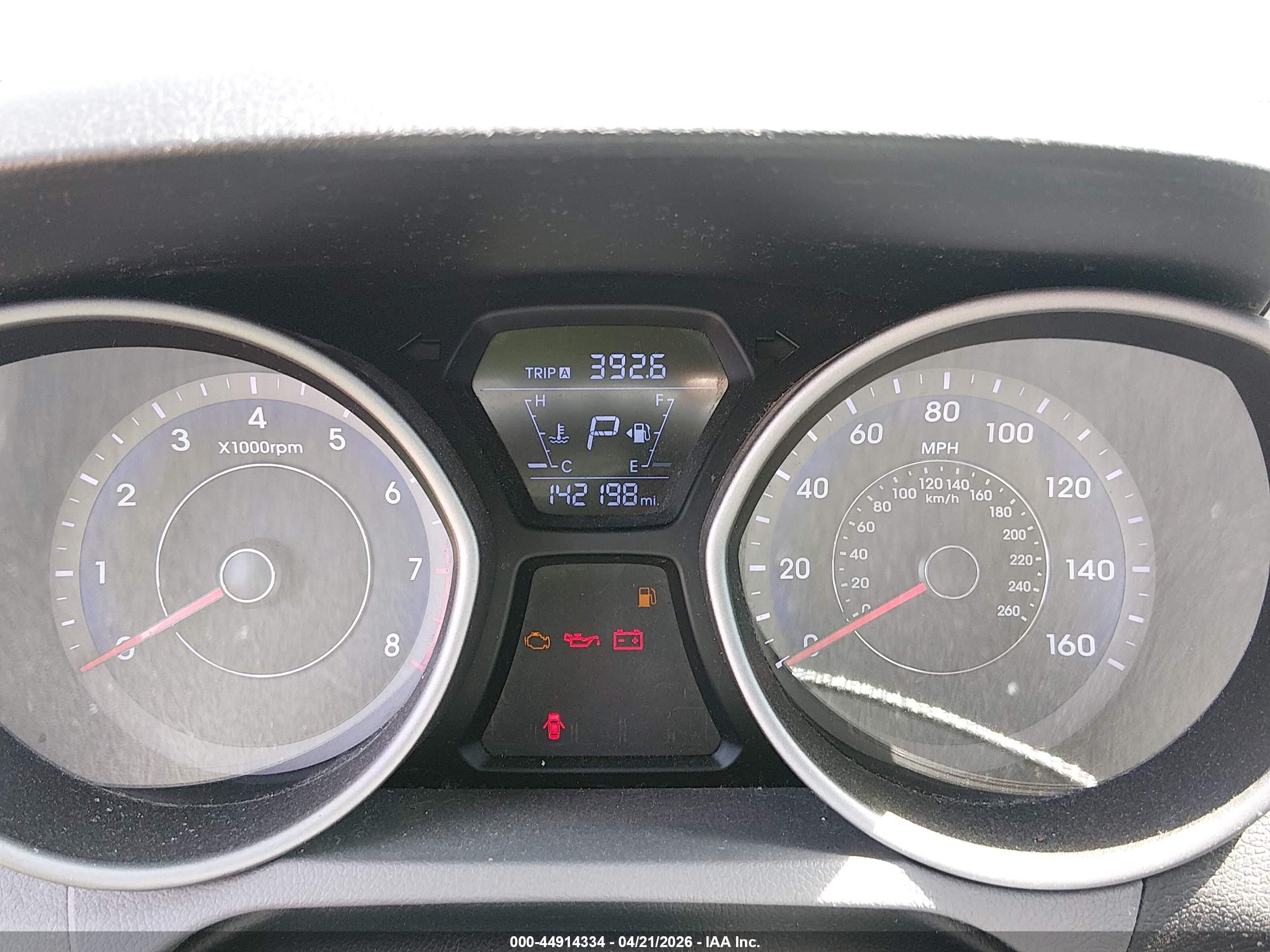 HYUNDAI ELANTRA image 7