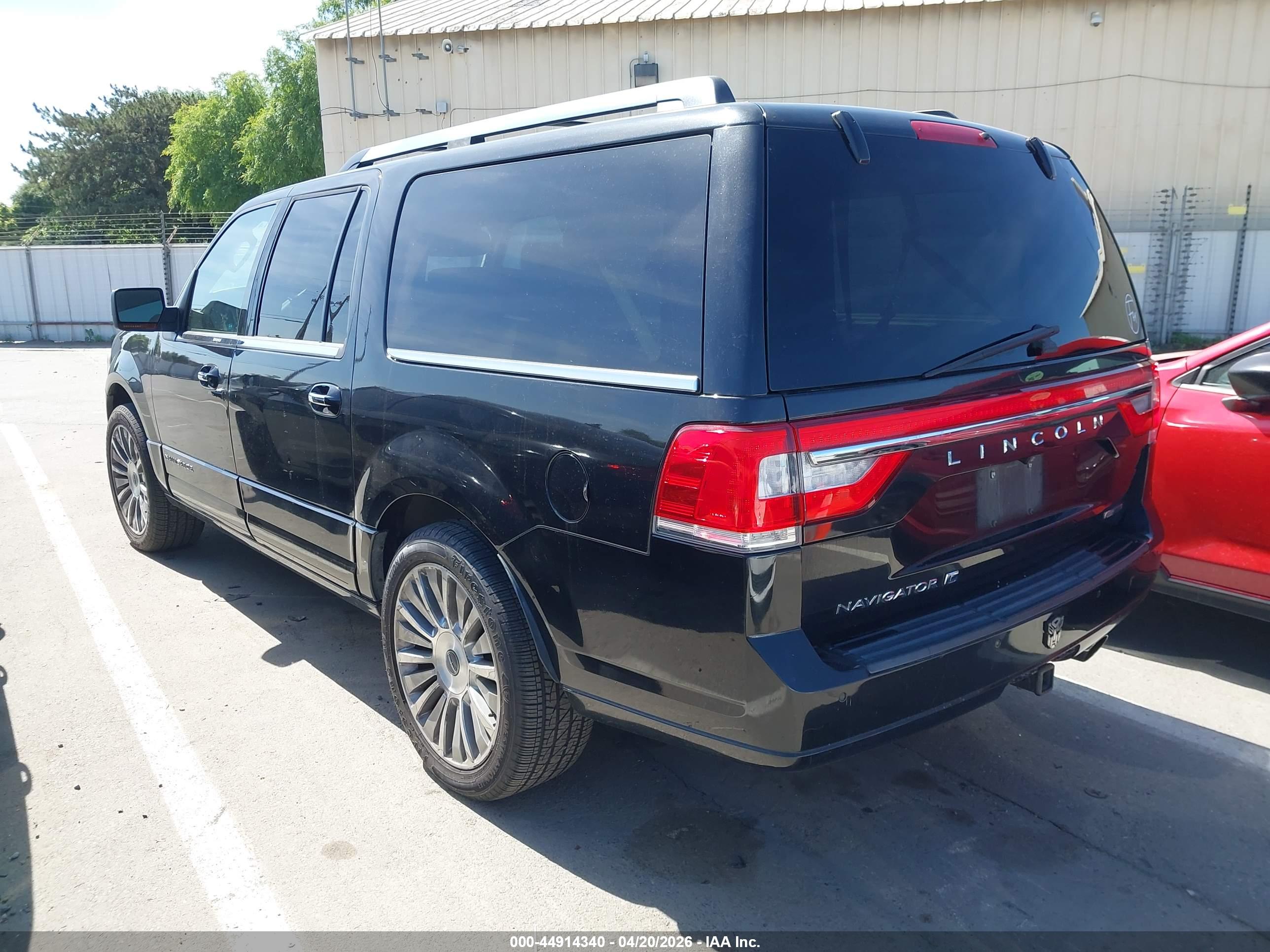 LINCOLN NAVIGATOR image 3