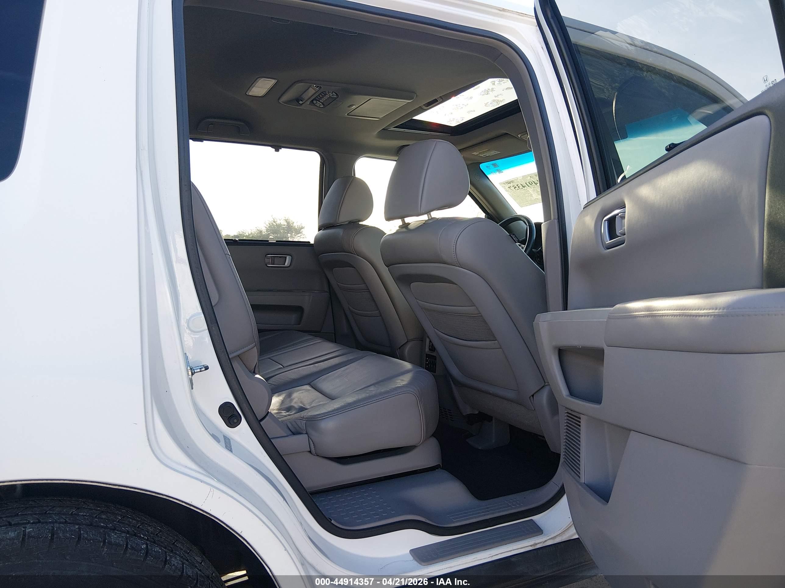 HONDA PILOT image 8