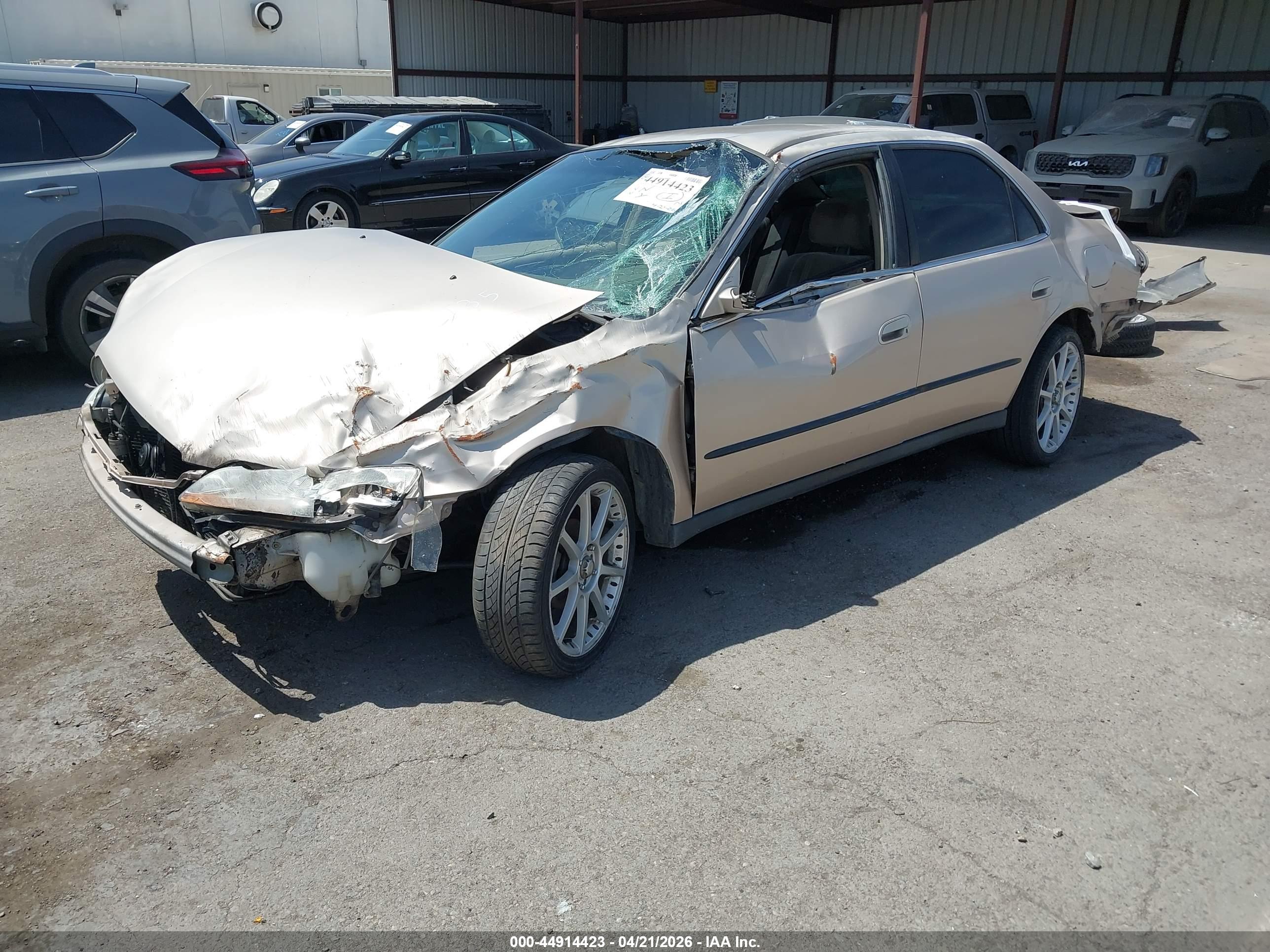 HONDA ACCORD image 2