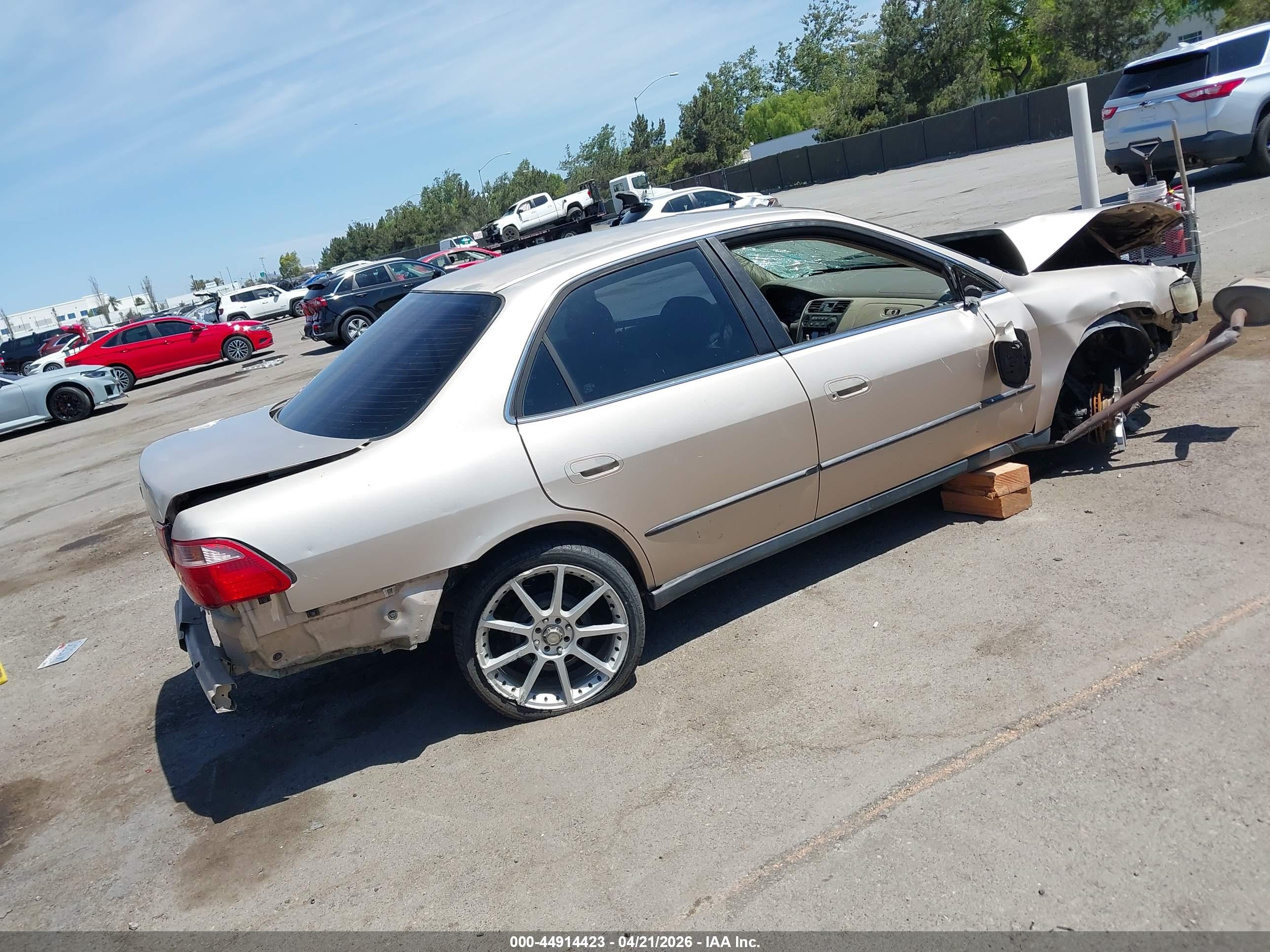HONDA ACCORD image 4