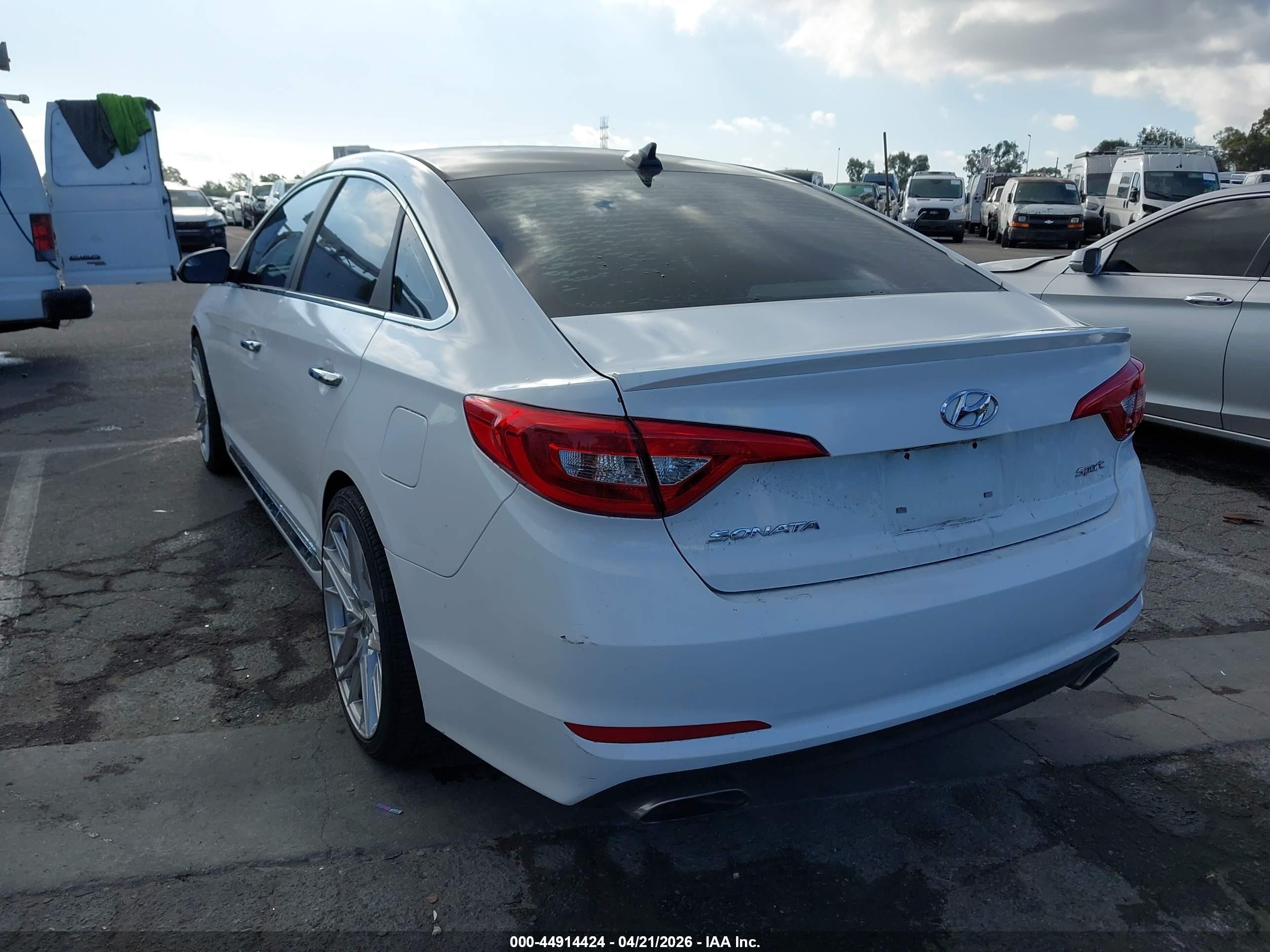 HYUNDAI SONATA image 3