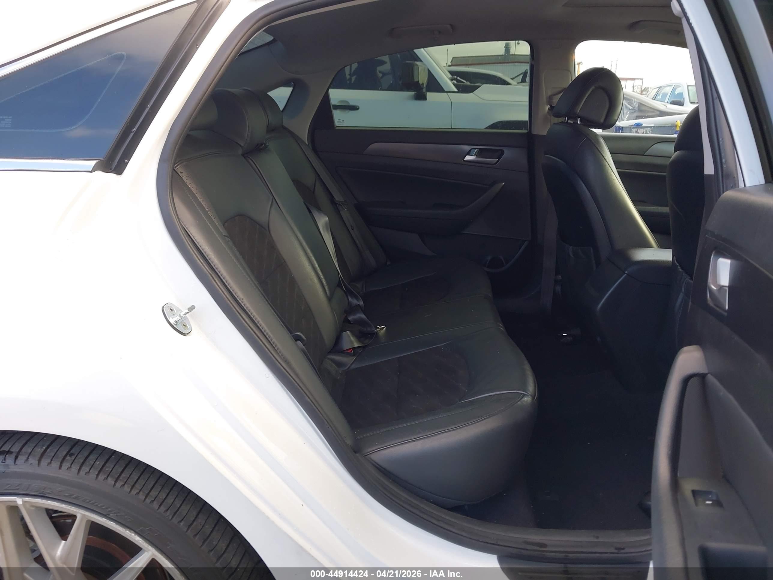 HYUNDAI SONATA image 8