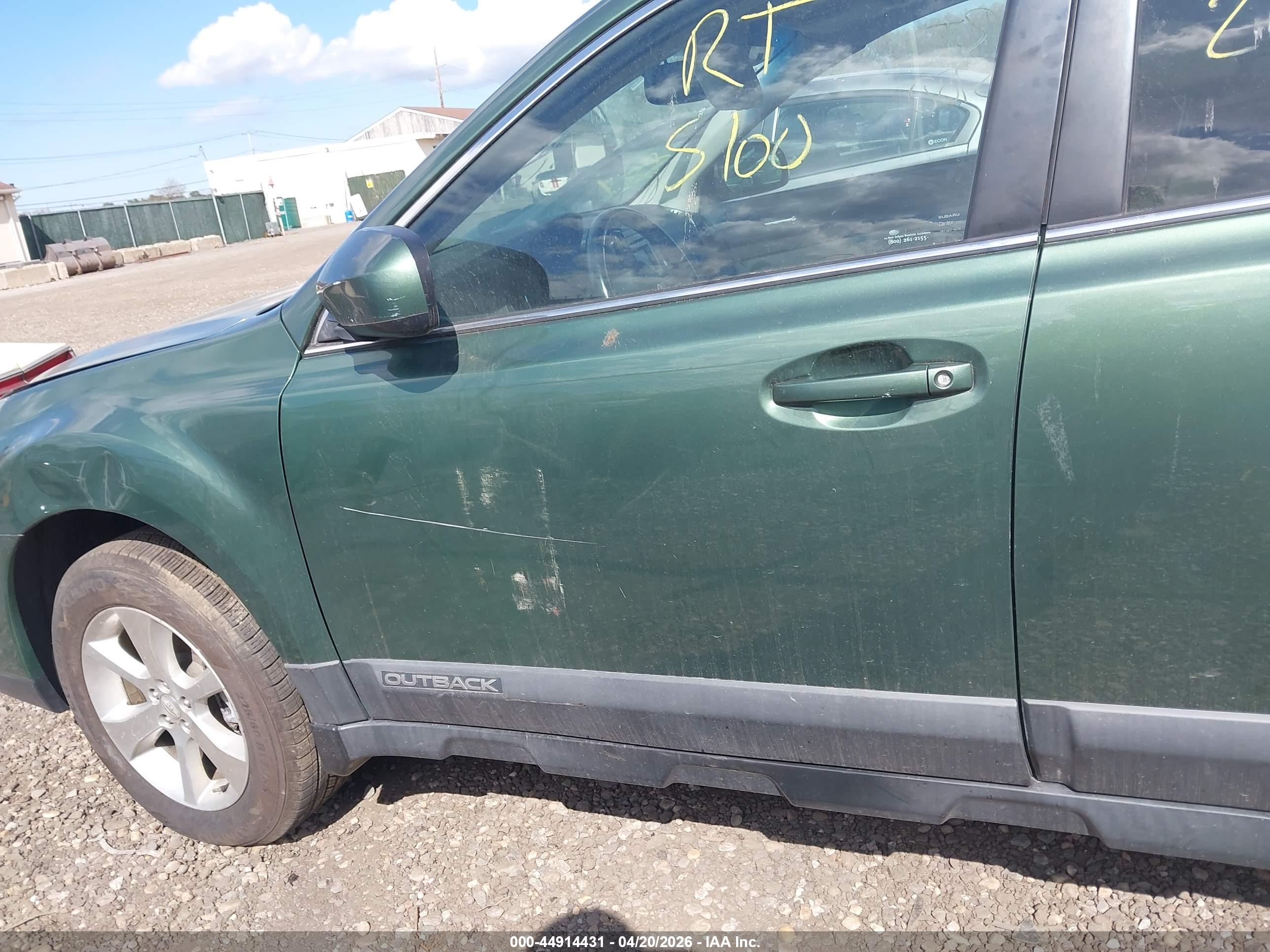 SUBARU OUTBACK image 6