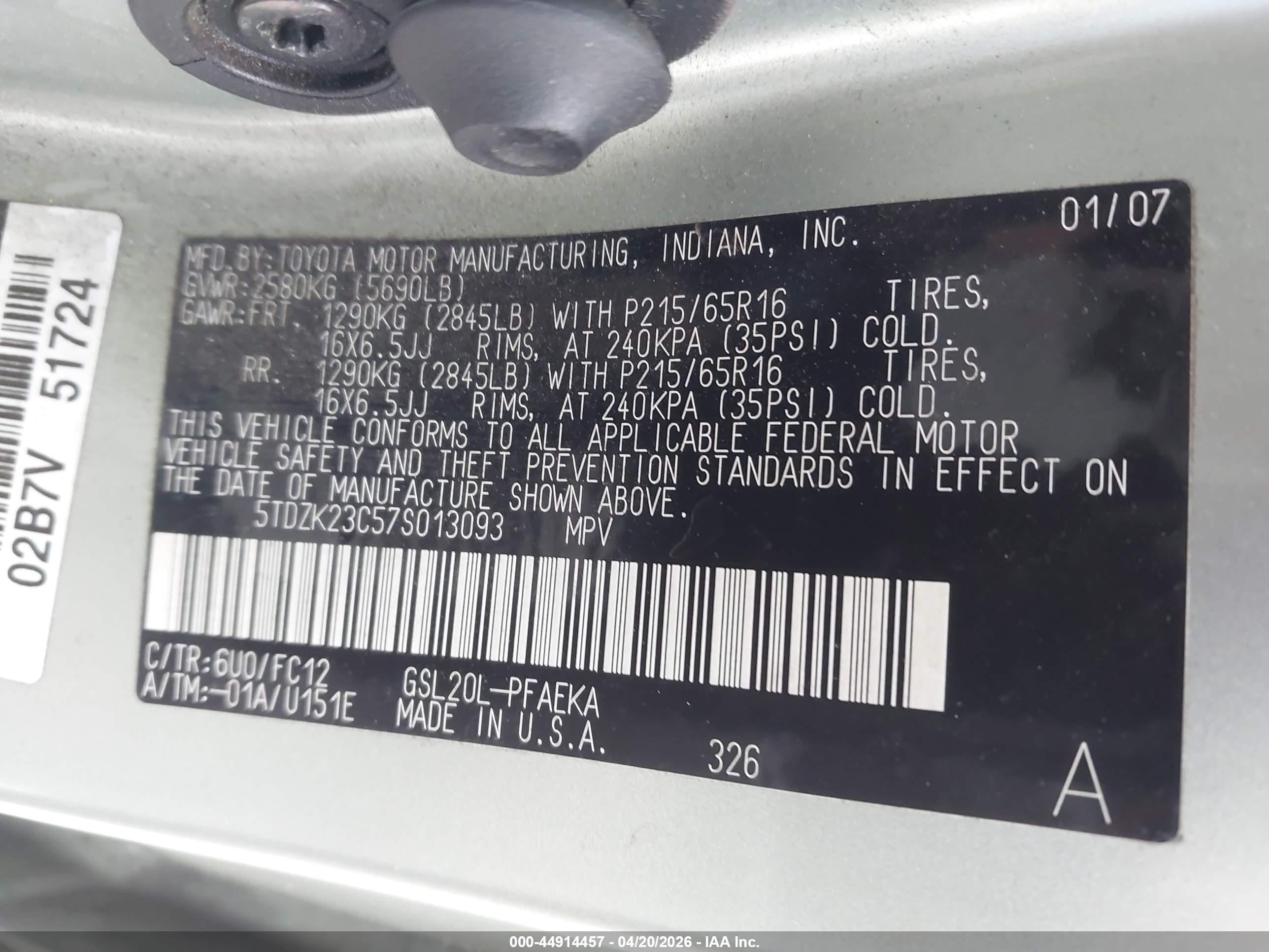TOYOTA SIENNA image 9