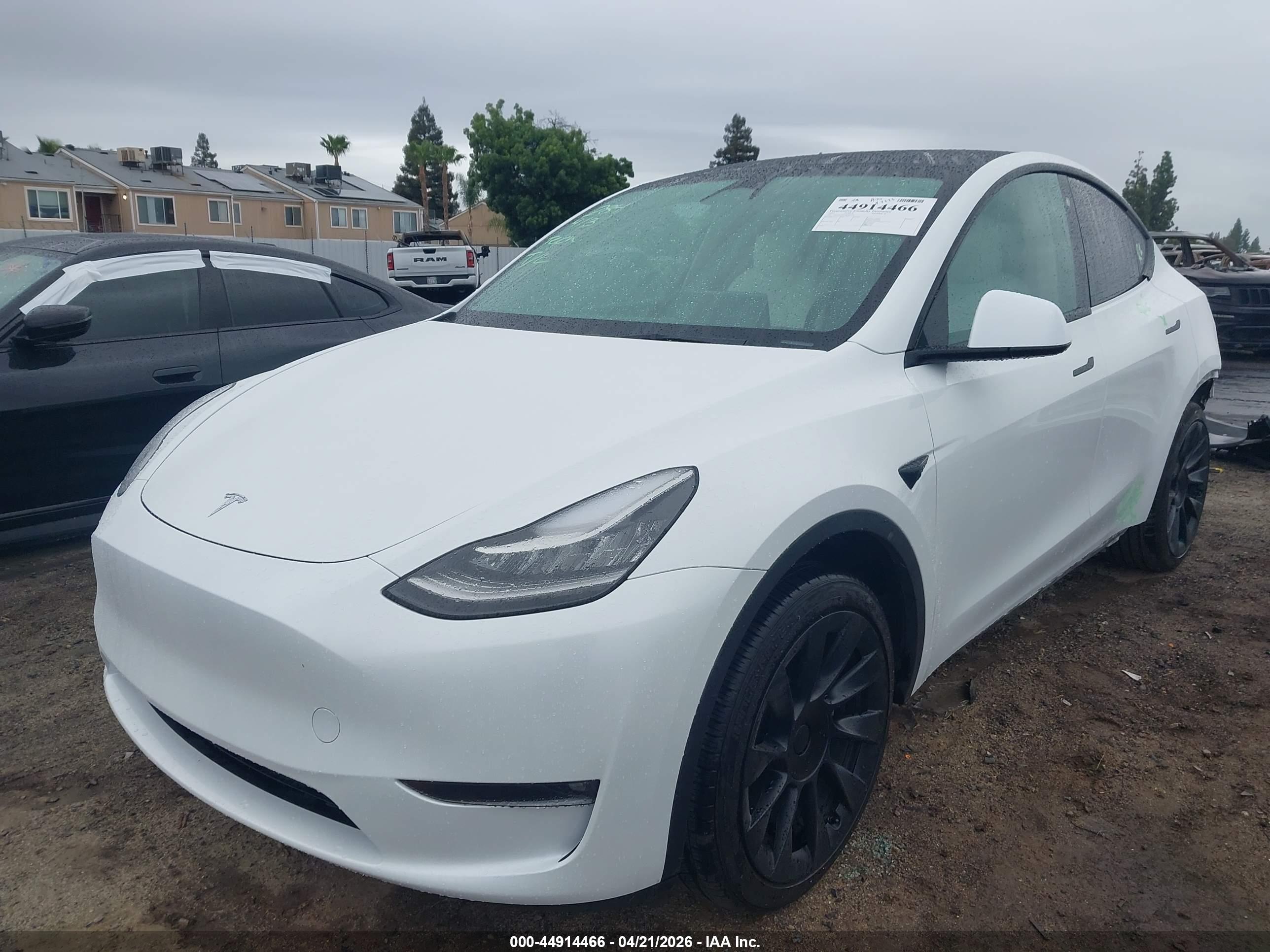 TESLA MODEL image 2