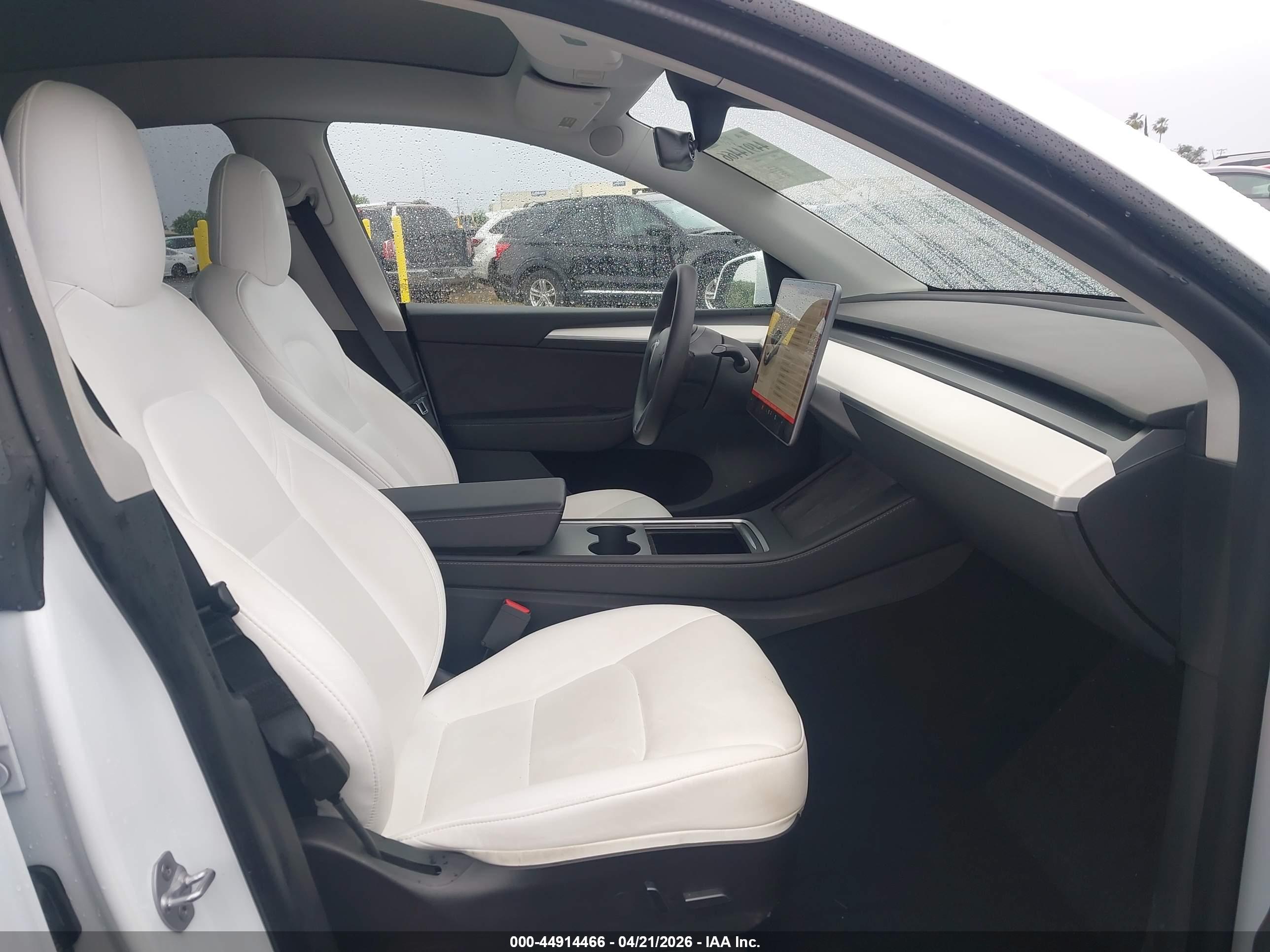 TESLA MODEL image 5
