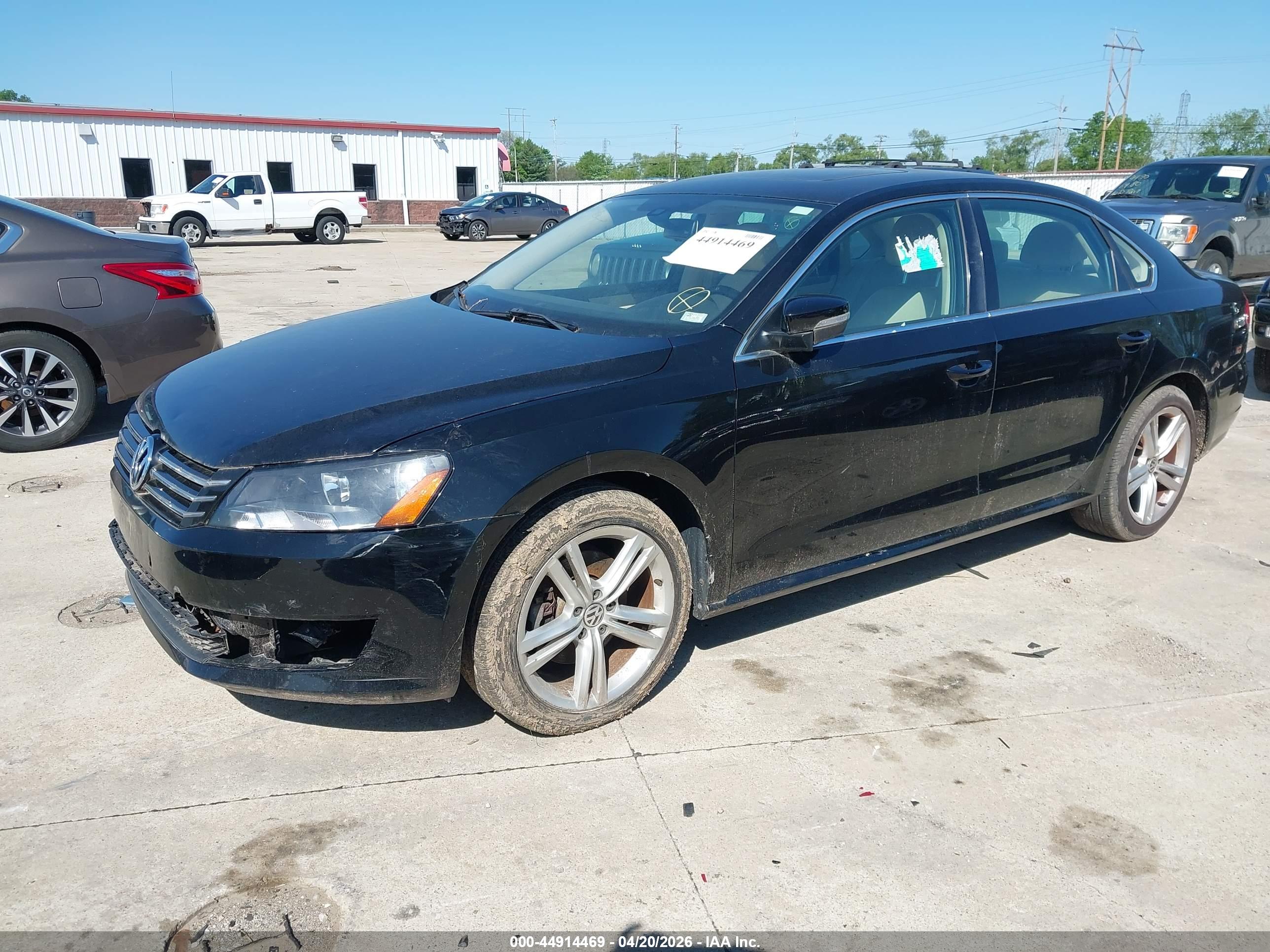 VOLKSWAGEN PASSAT image 2